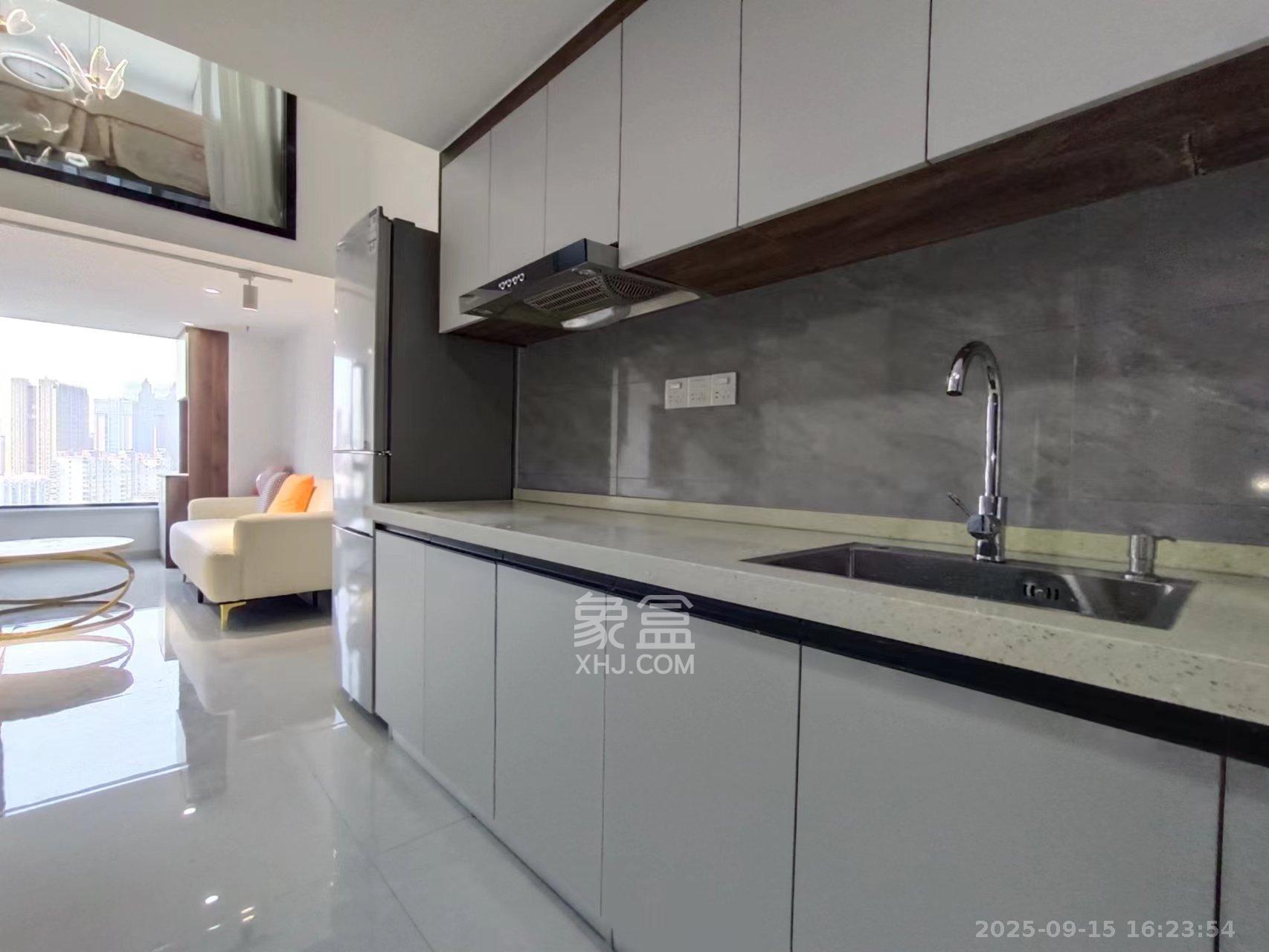 越秀悦湖台  2室1厅1卫    2400.0元/月室内图