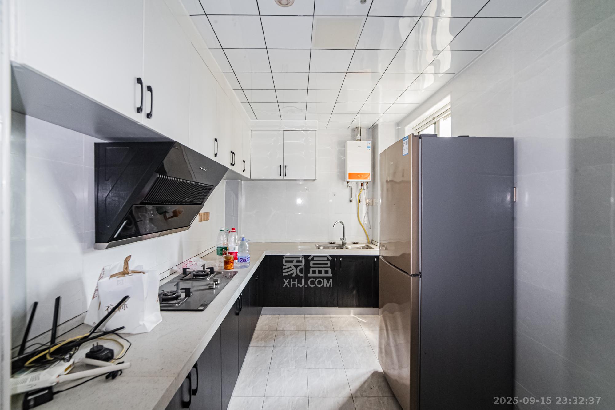 北辰三角洲E7区 4室2厅2卫 255.0万 北辰三角洲E7区 4室2厅2卫 255.0万厨房