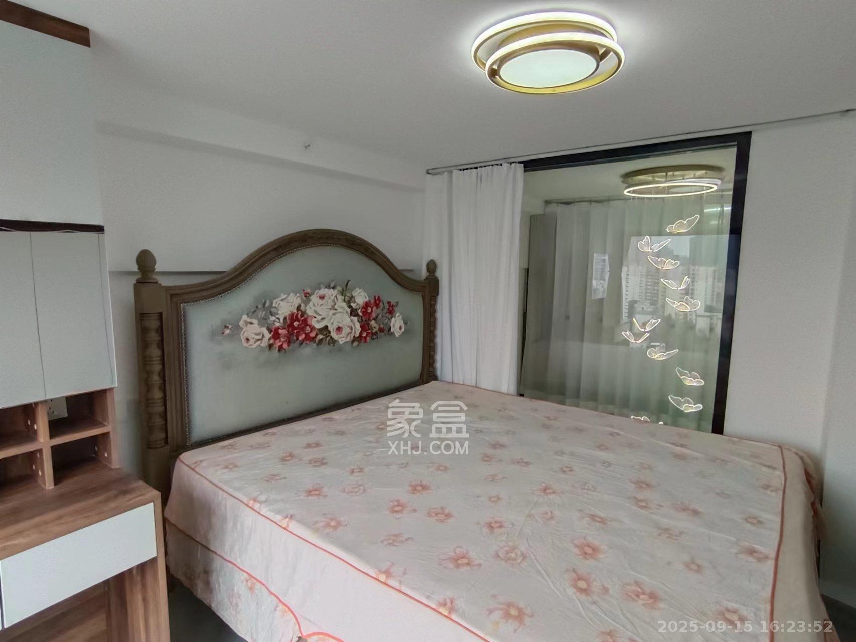 越秀悦湖台  2室1厅1卫    2400.0元/月室内图