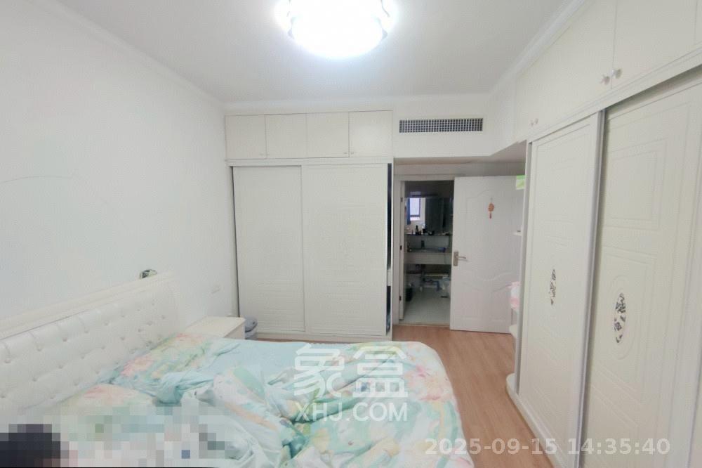 阳光锦城 3室2厅1卫 3400.0元/月 阳光锦城 3室2厅1卫 3400.0元/月室内图