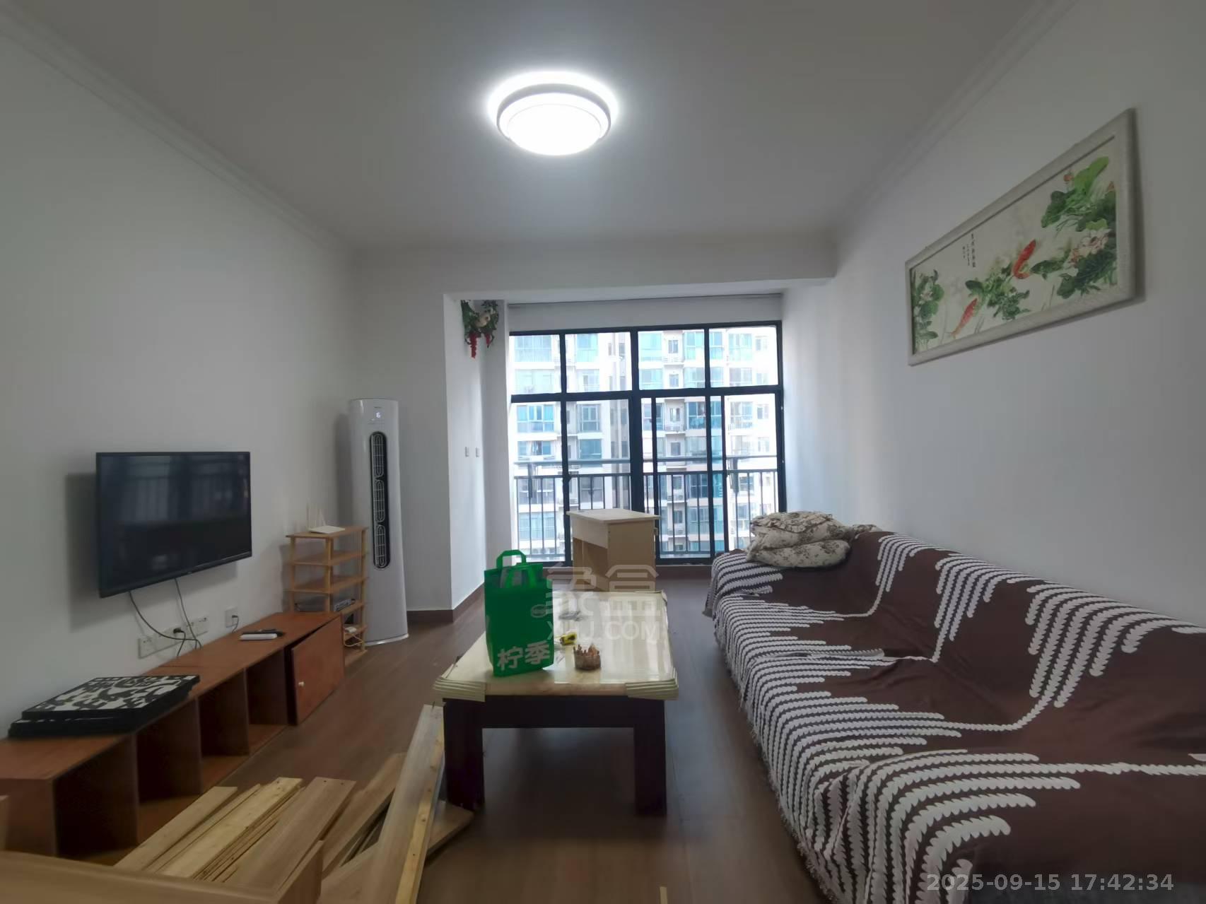 庐山春天早安华晨  2室1厅1卫    1700.0元/月 庐山春天早安华晨  2室1厅1卫    1700.0元/月室内图