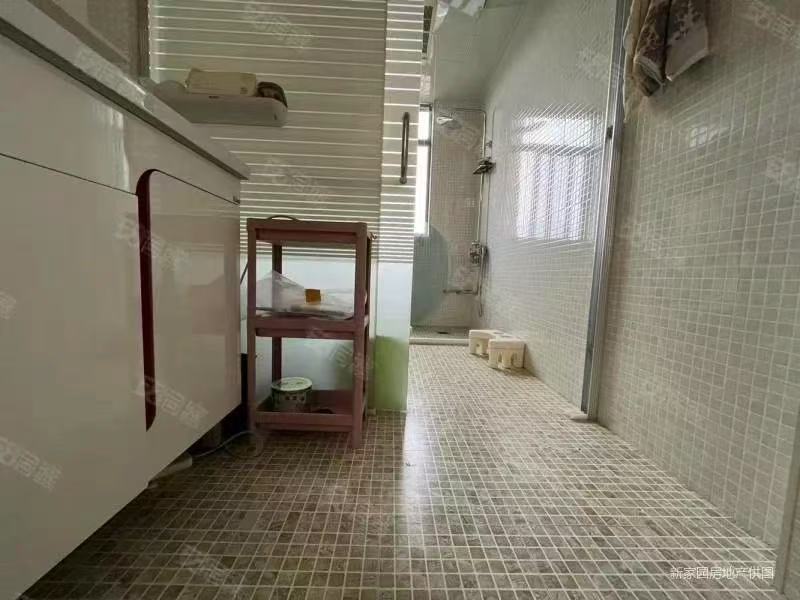 会龙山溪谷（住宅）  4室2厅2卫   73.80万室内图