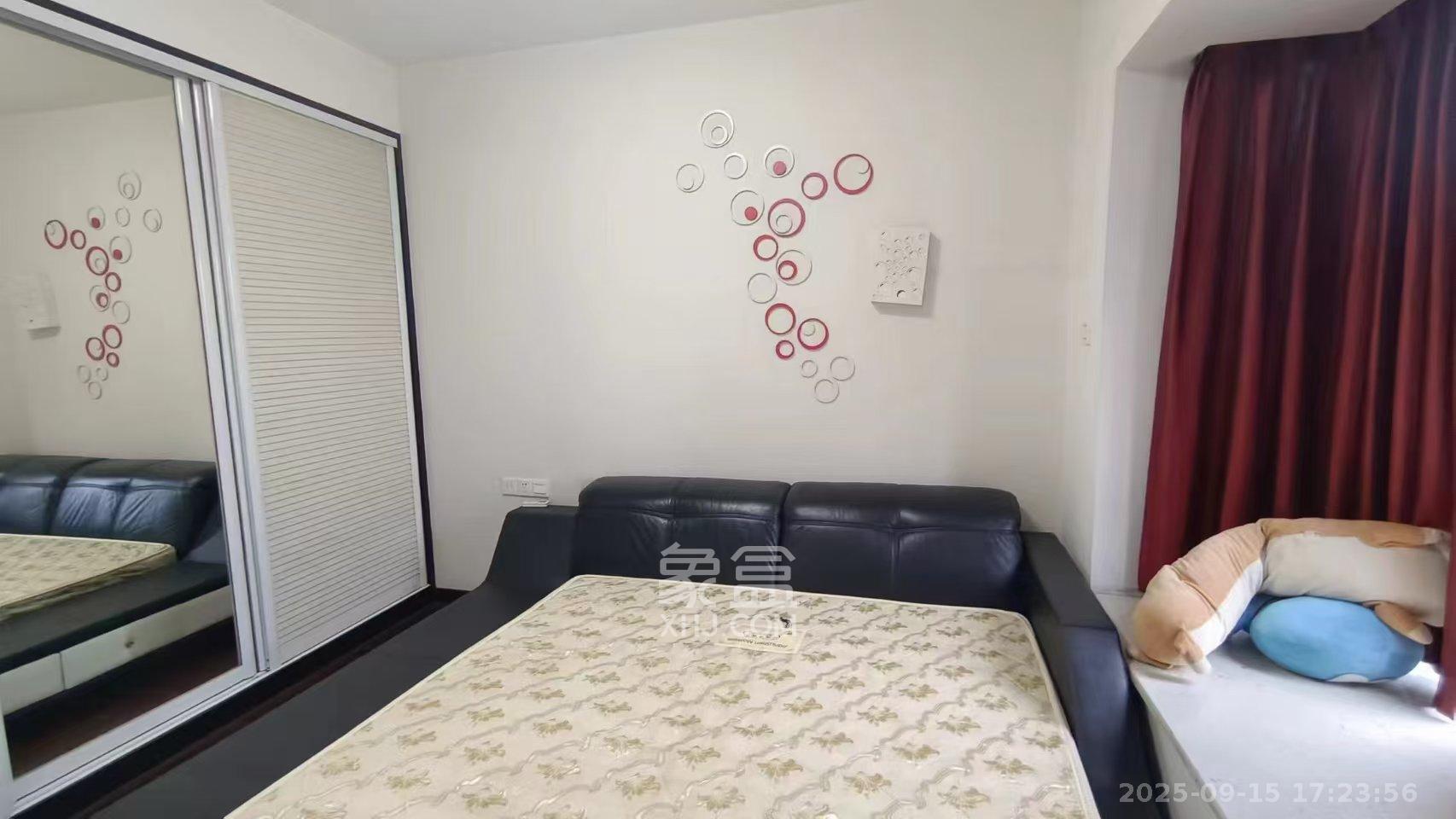 上东辛顿公寓  2室1厅1卫    2200.0元/月室内图