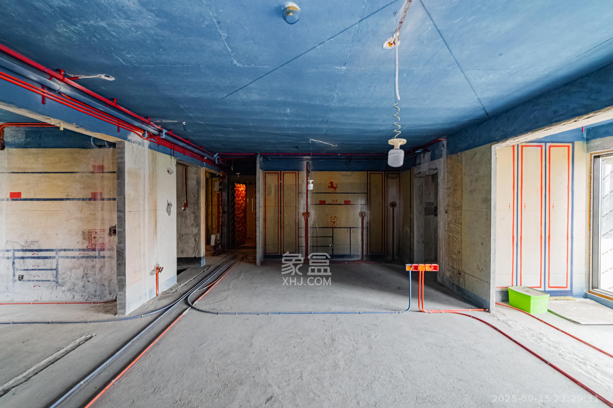 北辰三角洲E7区 4室2厅2卫 236.0万 北辰三角洲E7区 4室2厅2卫 236.0万客厅