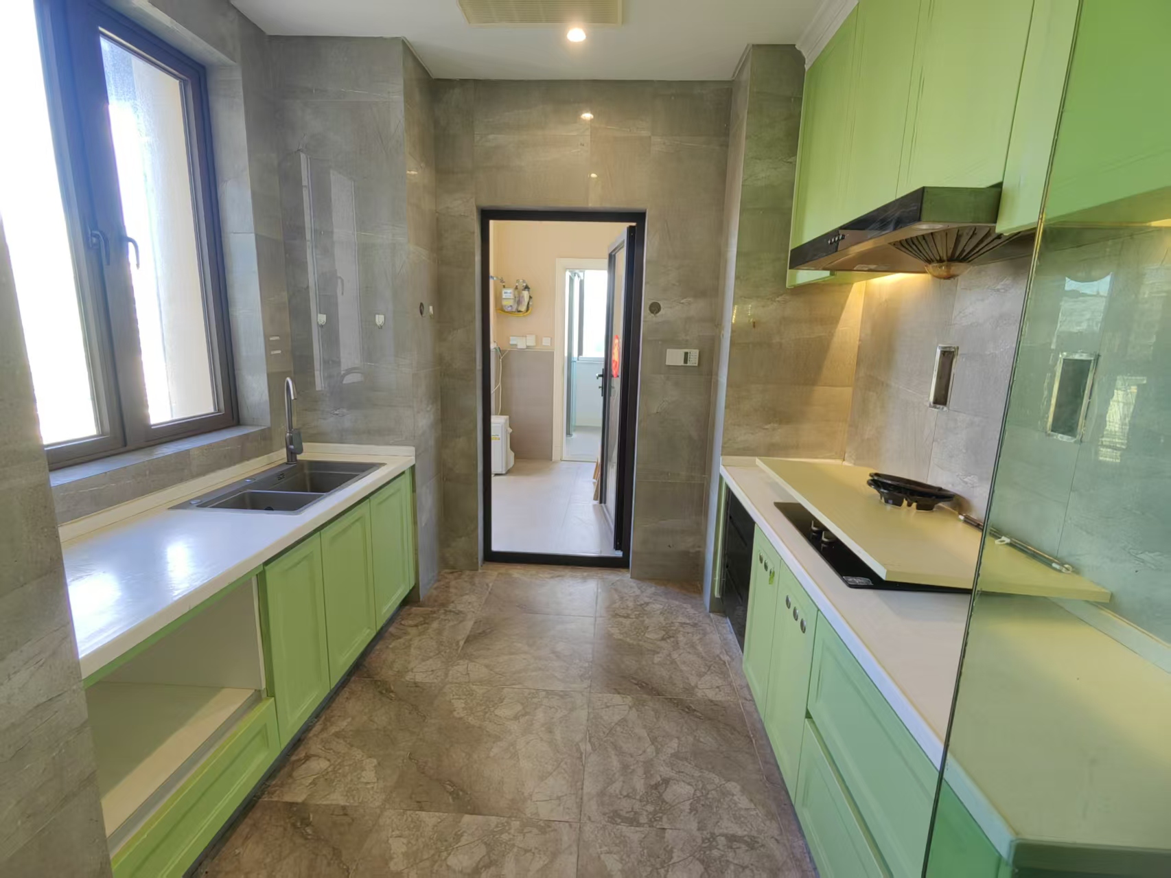 海航豪庭北苑 5室1厅3卫 10000.0元/月 海航豪庭北苑 5室1厅3卫 10000.0元/月室内图