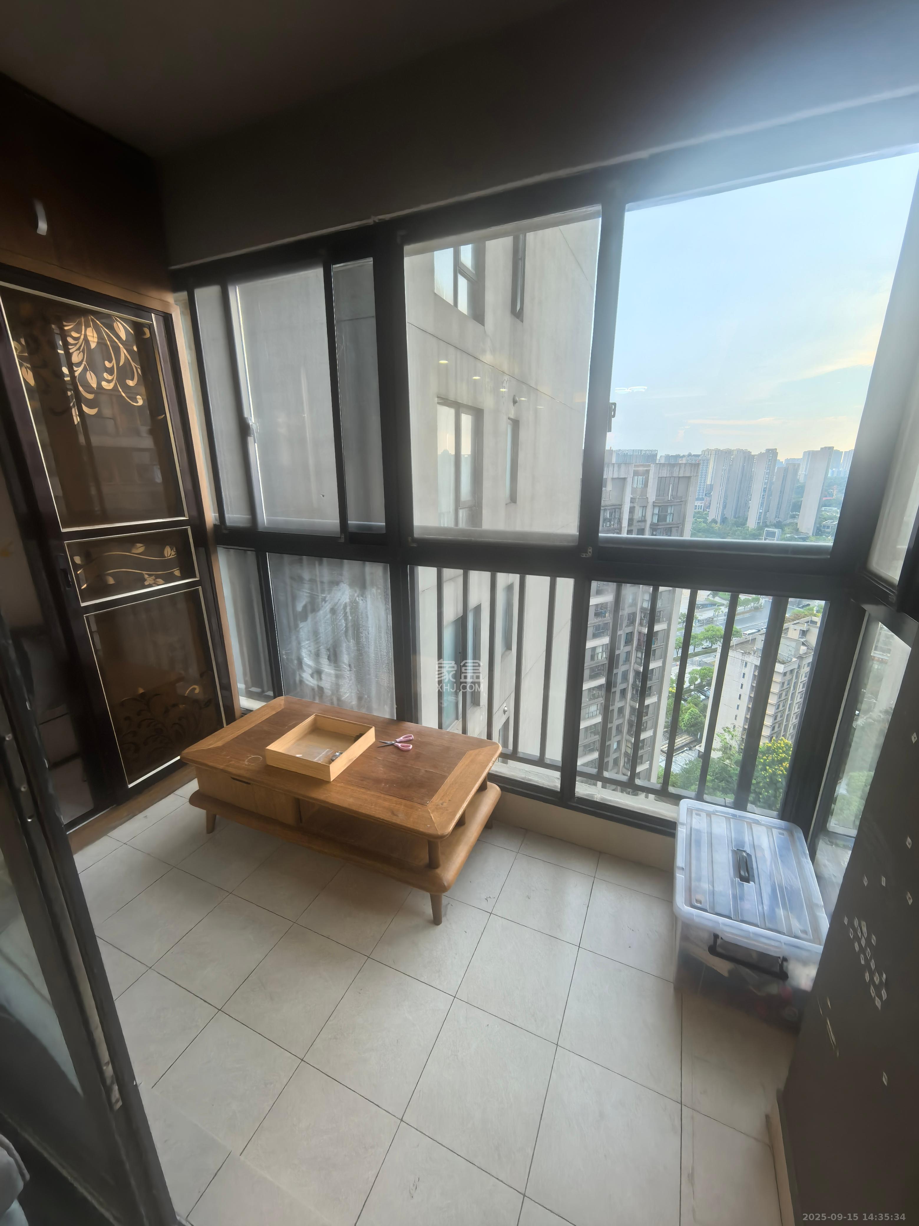 万科金域华府二期  3室2厅2卫    2800.0元/月室内图