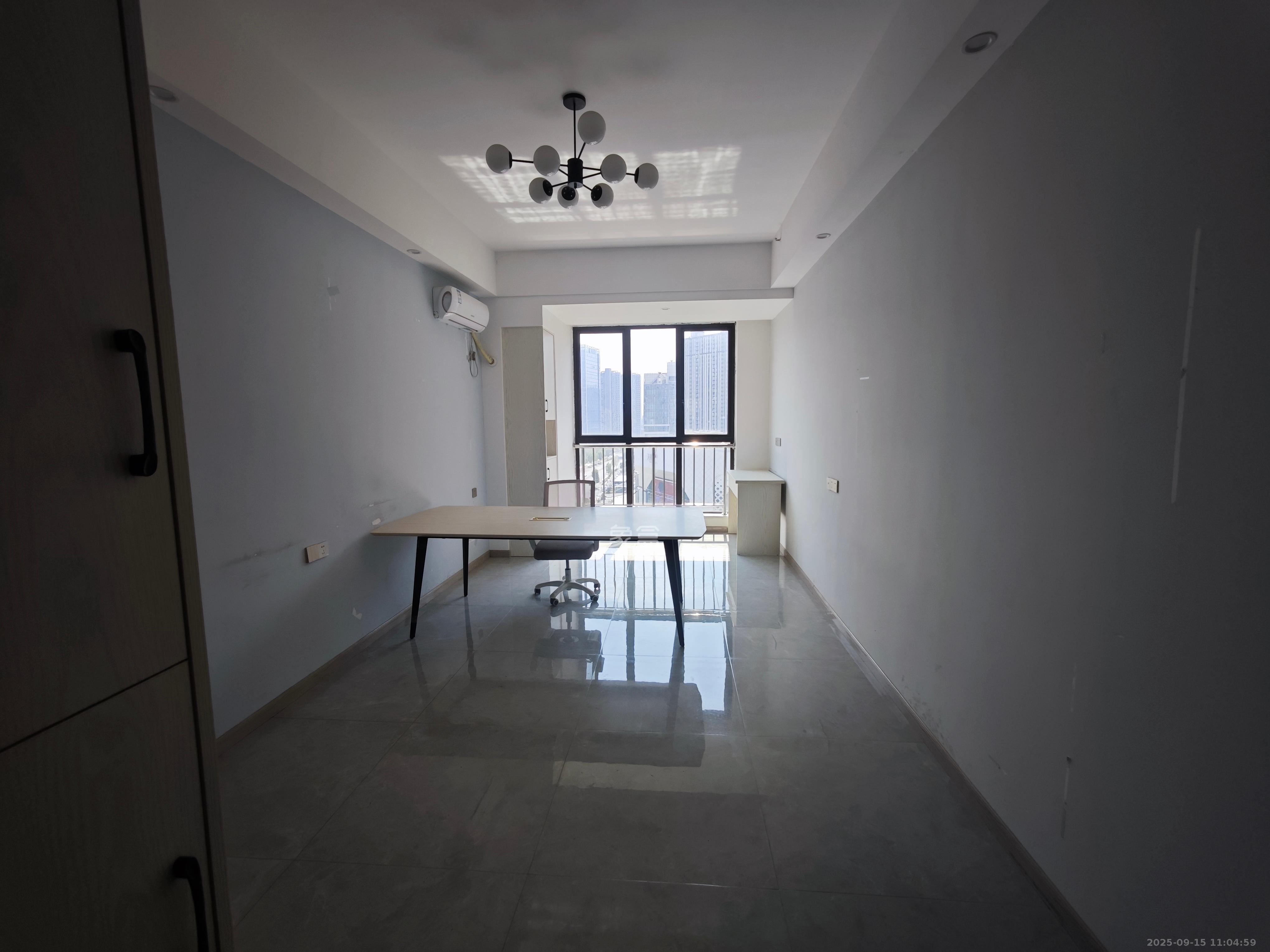 润和滨江府 1室0厅0卫 1400.0元/月 润和滨江府 1室0厅0卫 1400.0元/月室内图