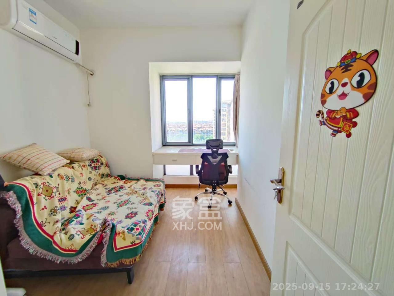 中建芙蓉工社  2室1厅1卫    1800.0元/月室内图