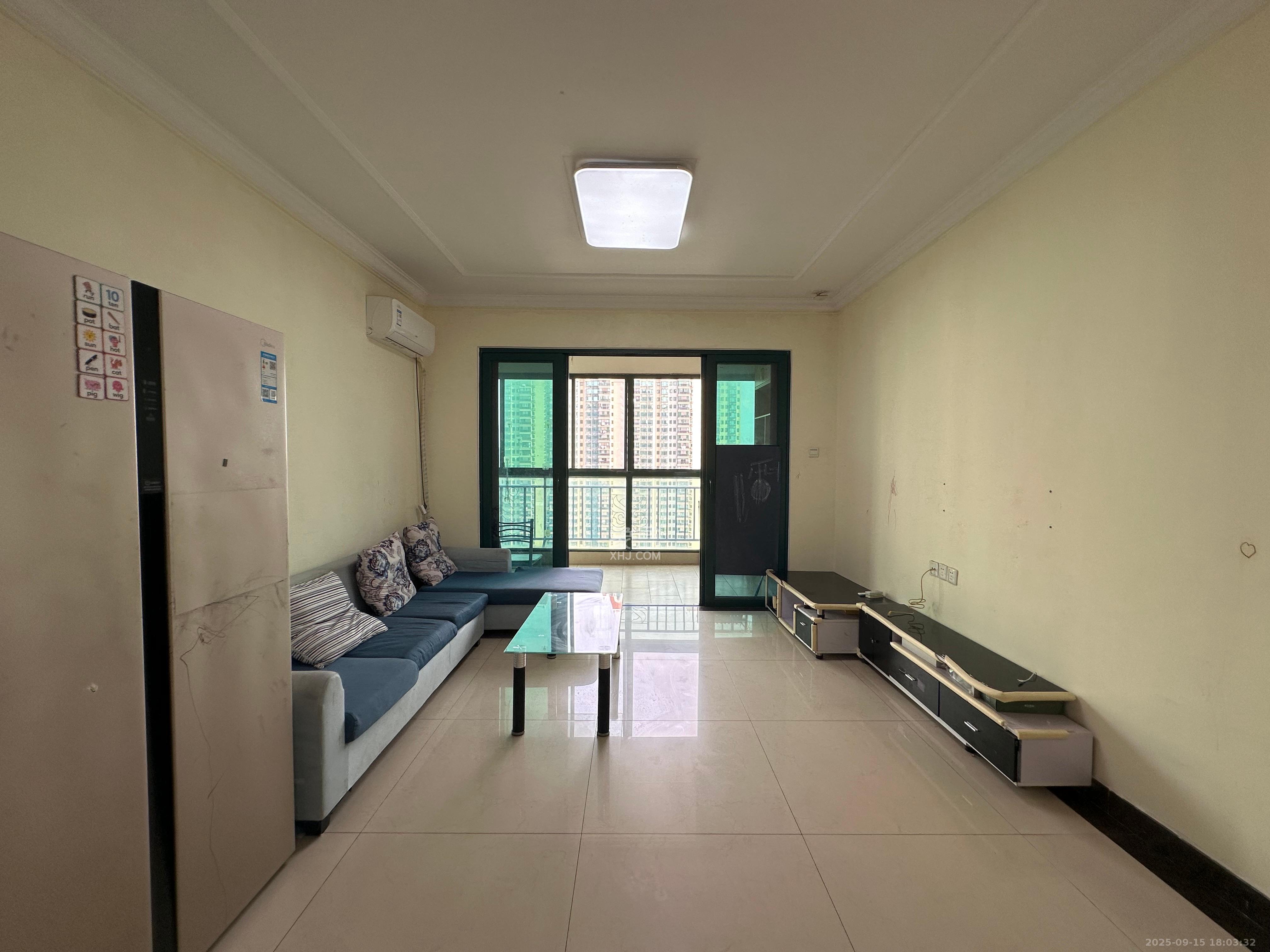 恒大雅苑 3室2厅2卫 2700.0元/月 恒大雅苑 3室2厅2卫 2700.0元/月室内图