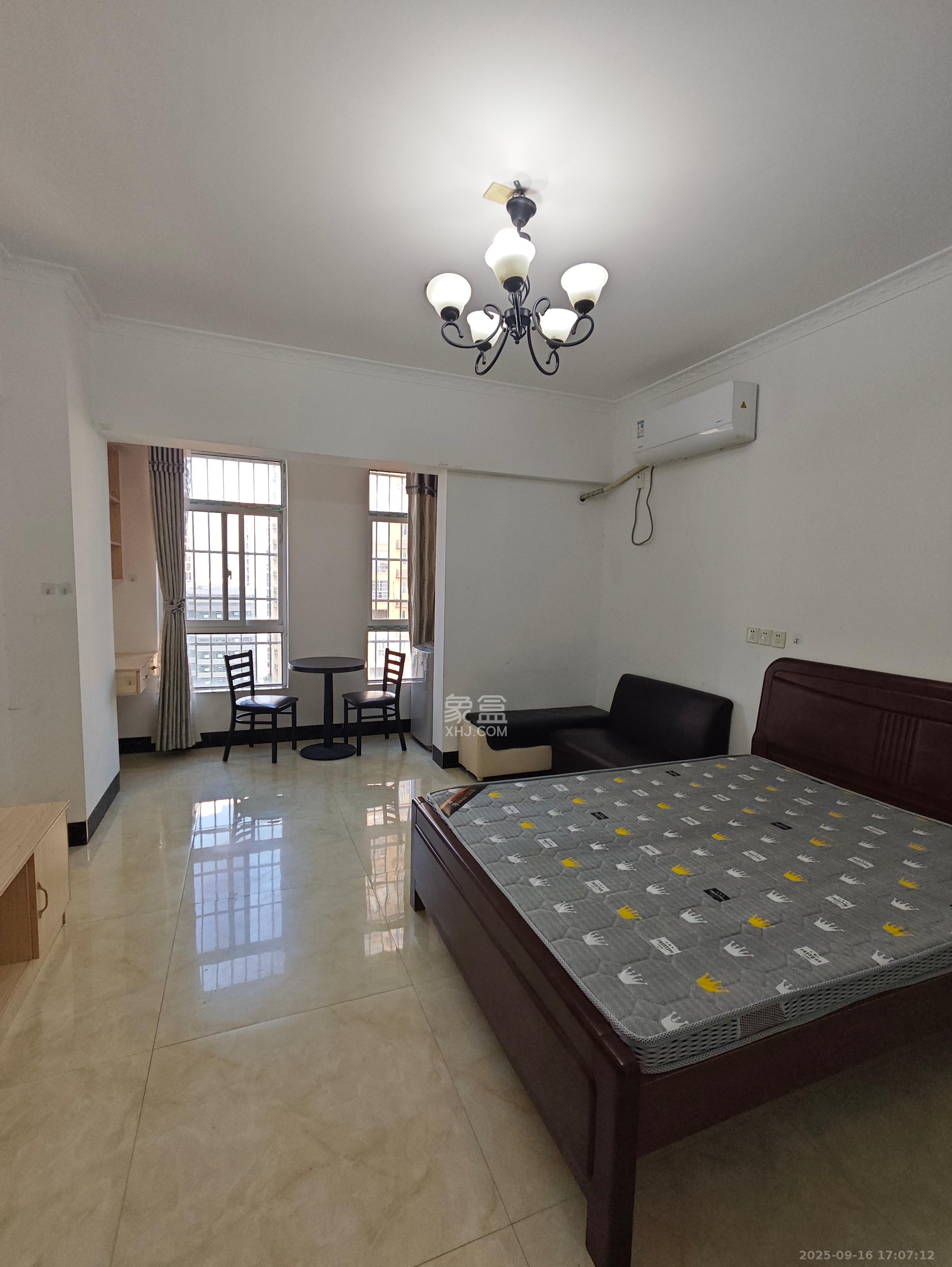 MOMA当代广场 1室1厅1卫 1200.0元/月 MOMA当代广场 1室1厅1卫 1200.0元/月室内图