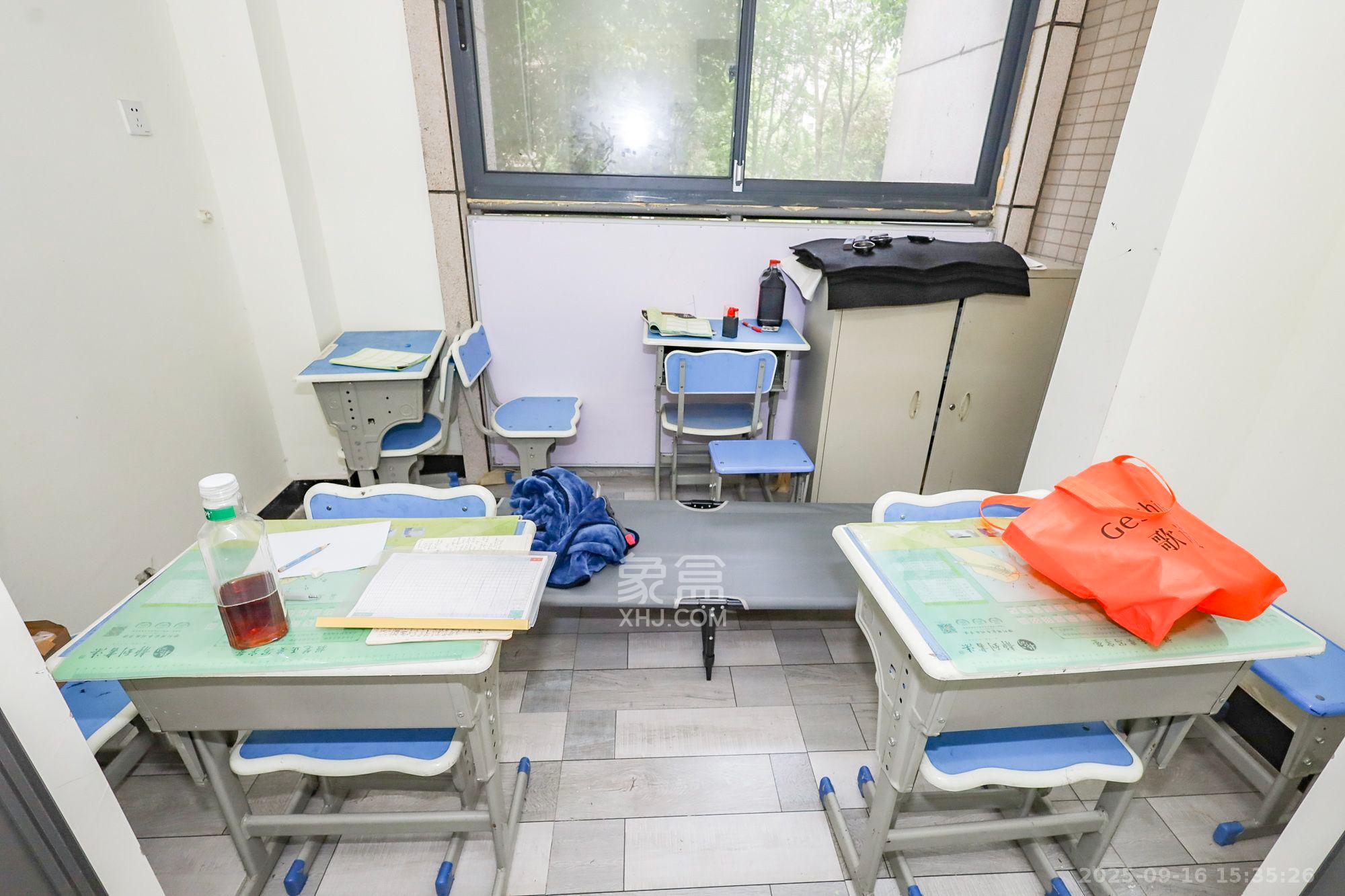 八方小区C区 3室2厅2卫 4000.0元/月 八方小区C区 3室2厅2卫 4000.0元/月室内图