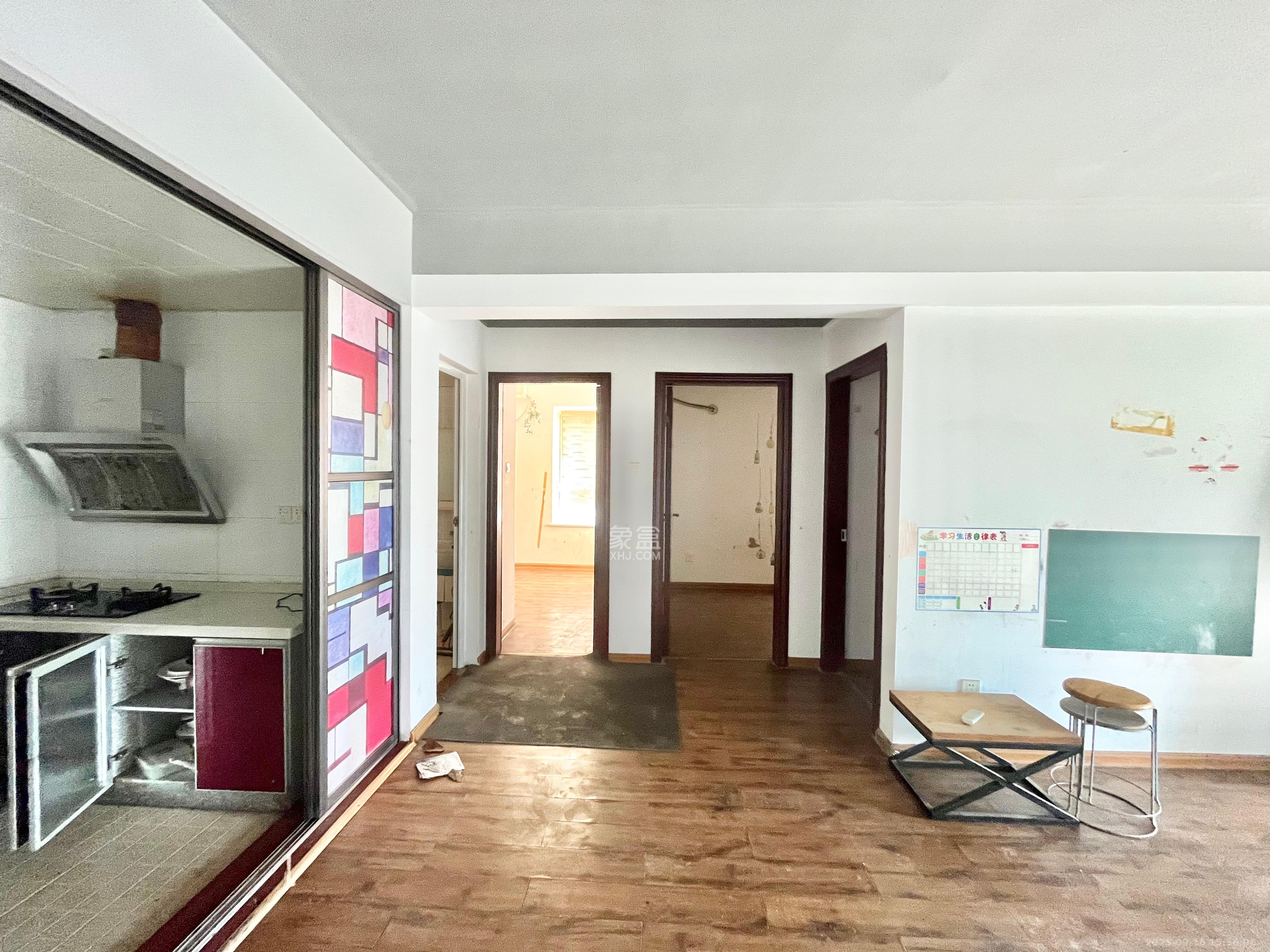 长城雅苑 3室2厅1卫 2200.0元/月 长城雅苑 3室2厅1卫 2200.0元/月室内图