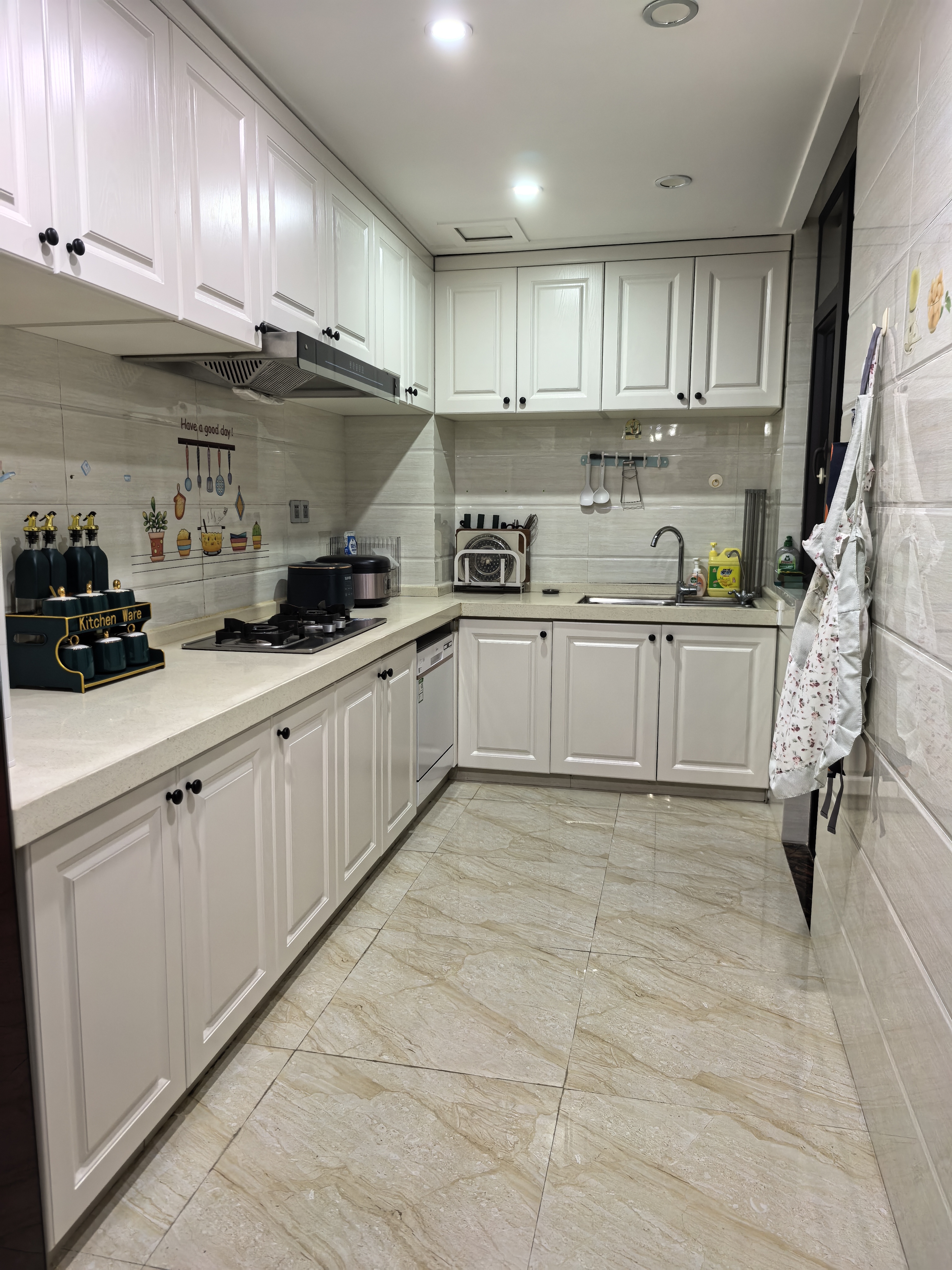 滨江海岸一期 3室2厅2卫 4100.0元/月 滨江海岸一期 3室2厅2卫 4100.0元/月室内图