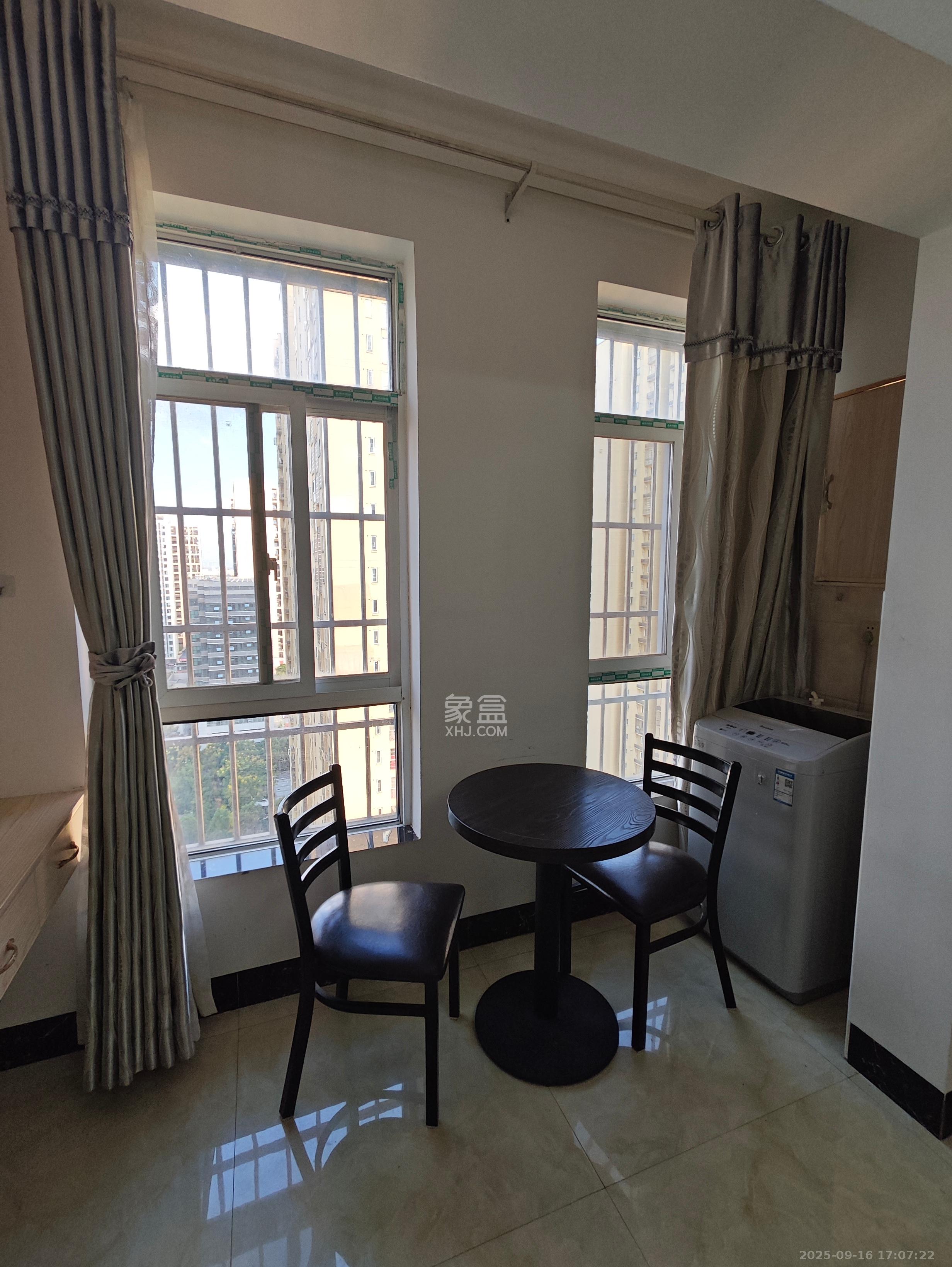 MOMA当代广场 1室1厅1卫 1200.0元/月 MOMA当代广场 1室1厅1卫 1200.0元/月室内图