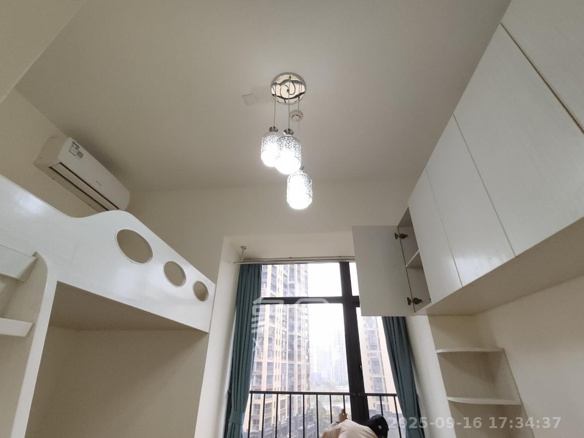 兰亭湾畔 1室1厅1卫 1000.0元/月 兰亭湾畔 1室1厅1卫 1000.0元/月室内图