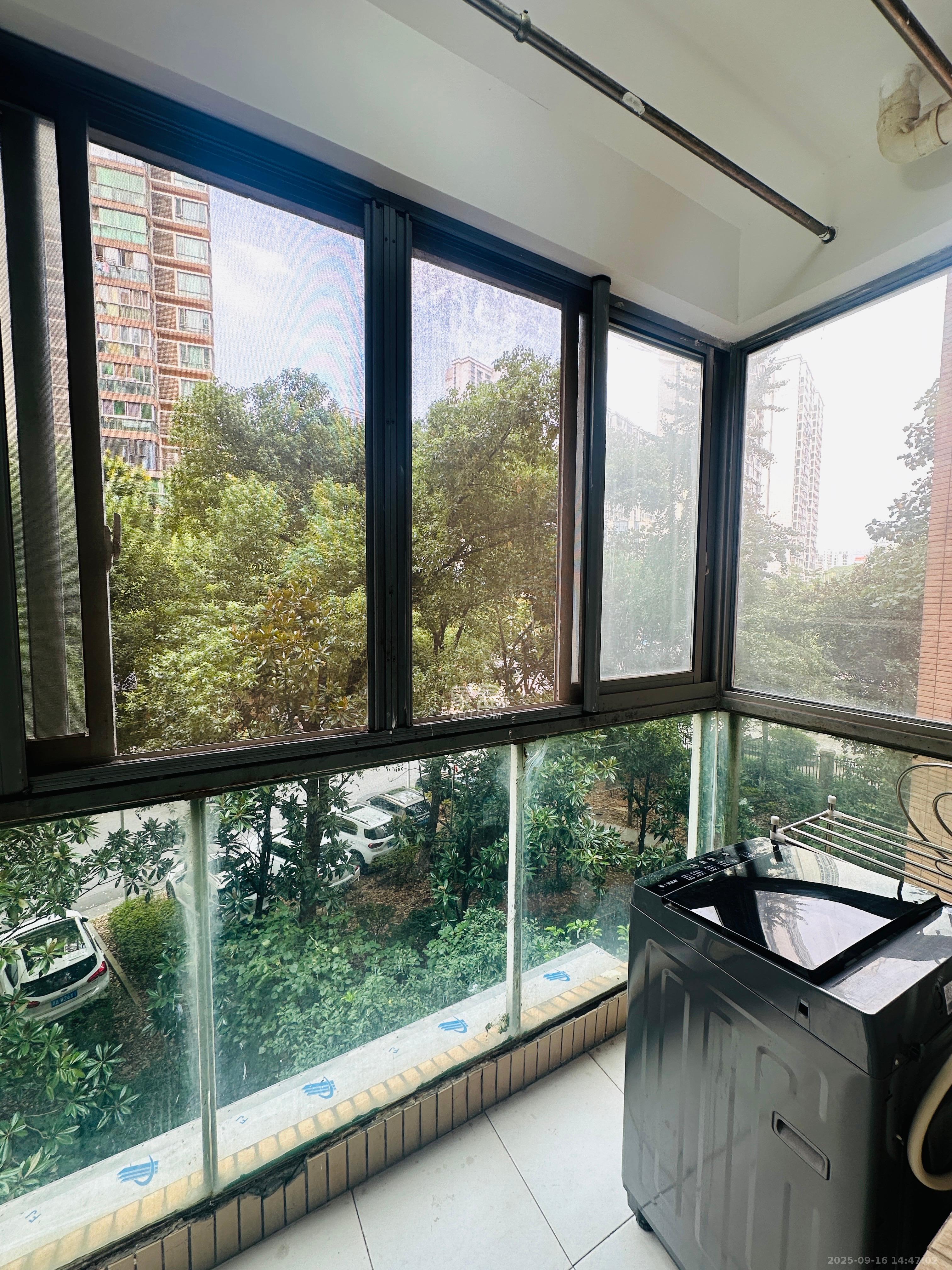 新城新世界一二三期 2室2厅1卫 2500.0元/月 新城新世界一二三期 2室2厅1卫 2500.0元/月室内图