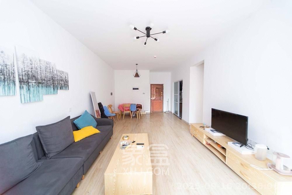 天翼花园(中国电信单位房) 3室2厅2卫 2700.0元/月 天翼花园(中国电信单位房) 3室2厅2卫 2700.0元/月室内图