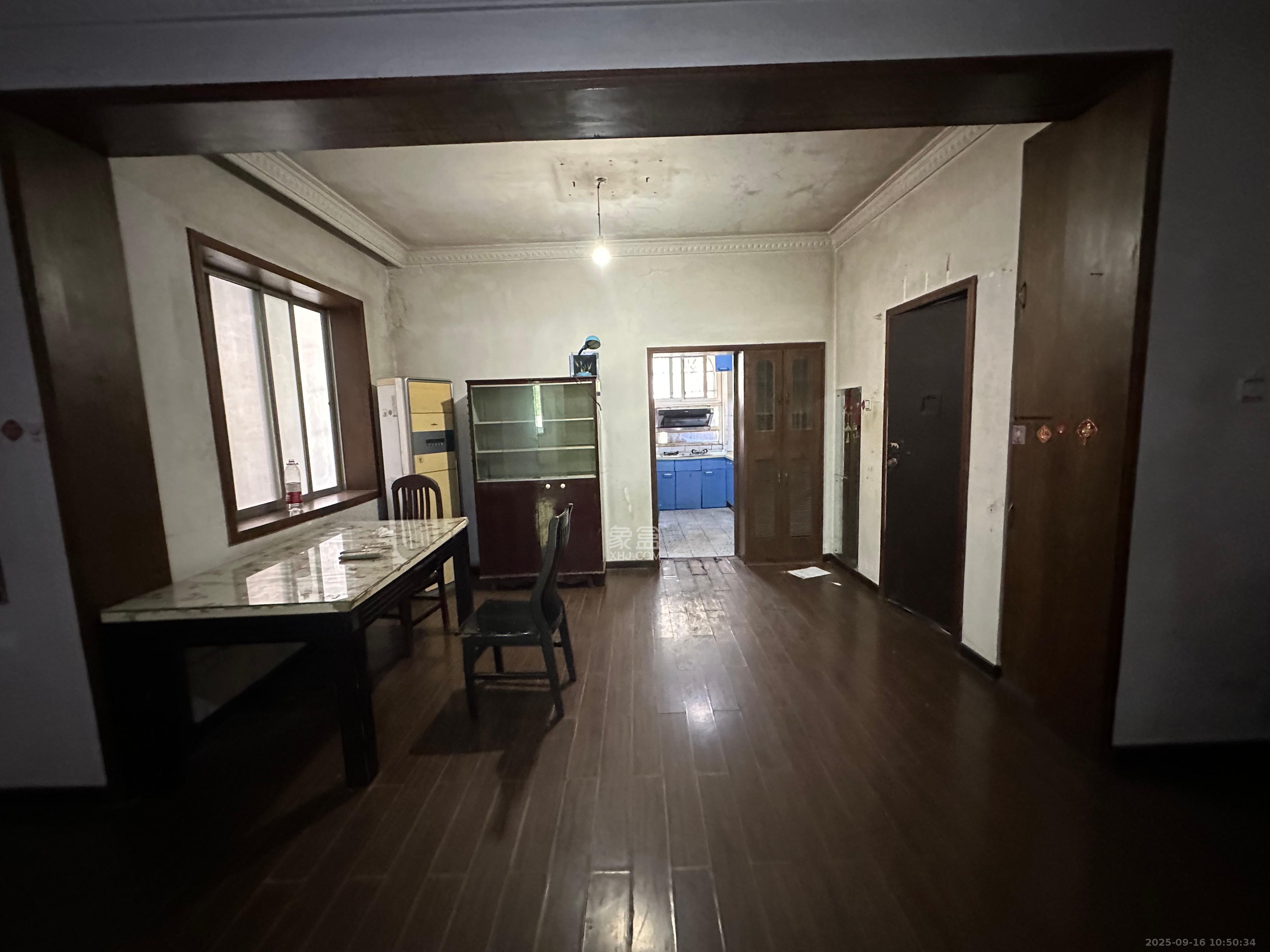 交通设计院（伍家岭）  2室2厅1卫    2200.0元/月室内图