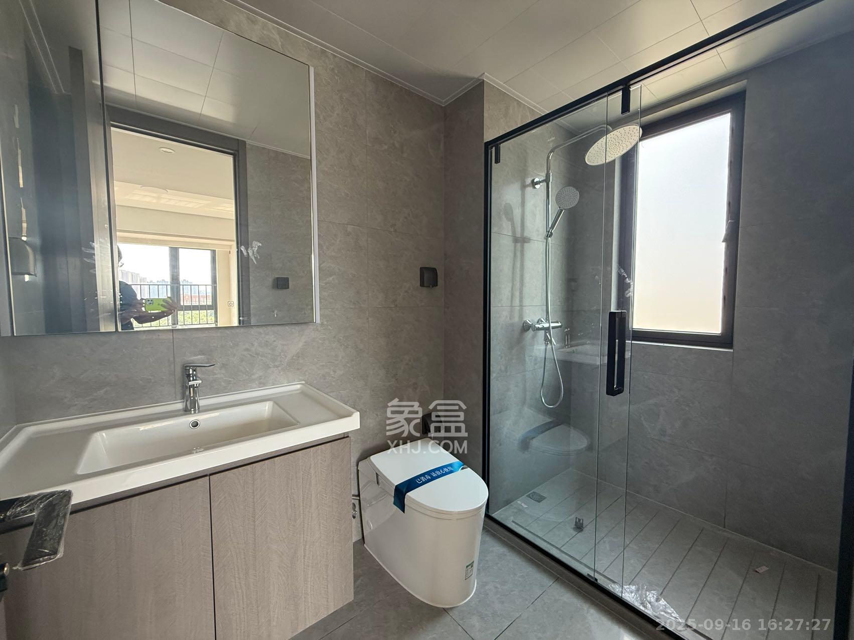 轨道万科璞悦湾  3室2厅2卫    4800.0元/月室内图