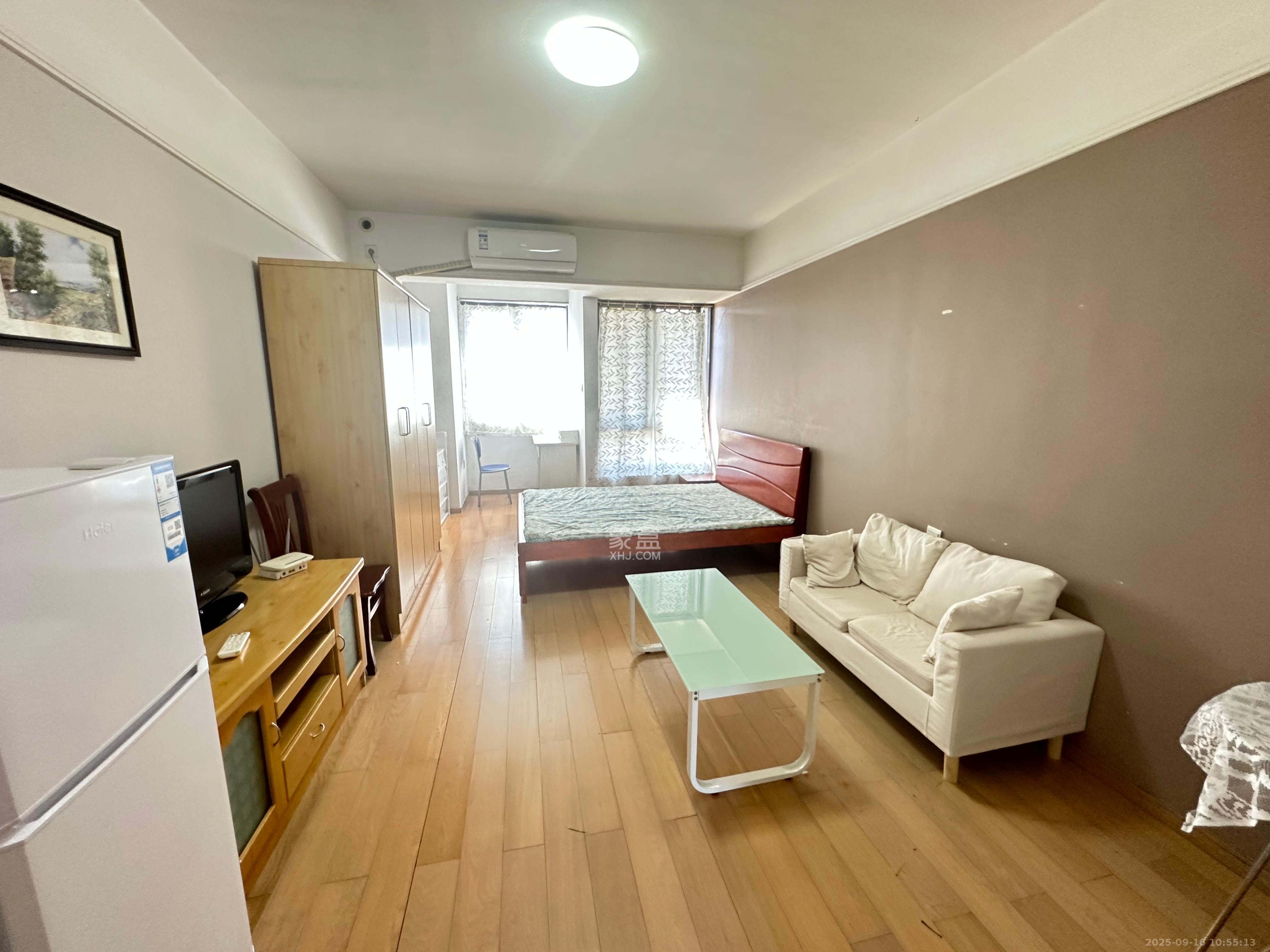 万科金色家园 1室1厅1卫 1500.0元/月 万科金色家园 1室1厅1卫 1500.0元/月室内图