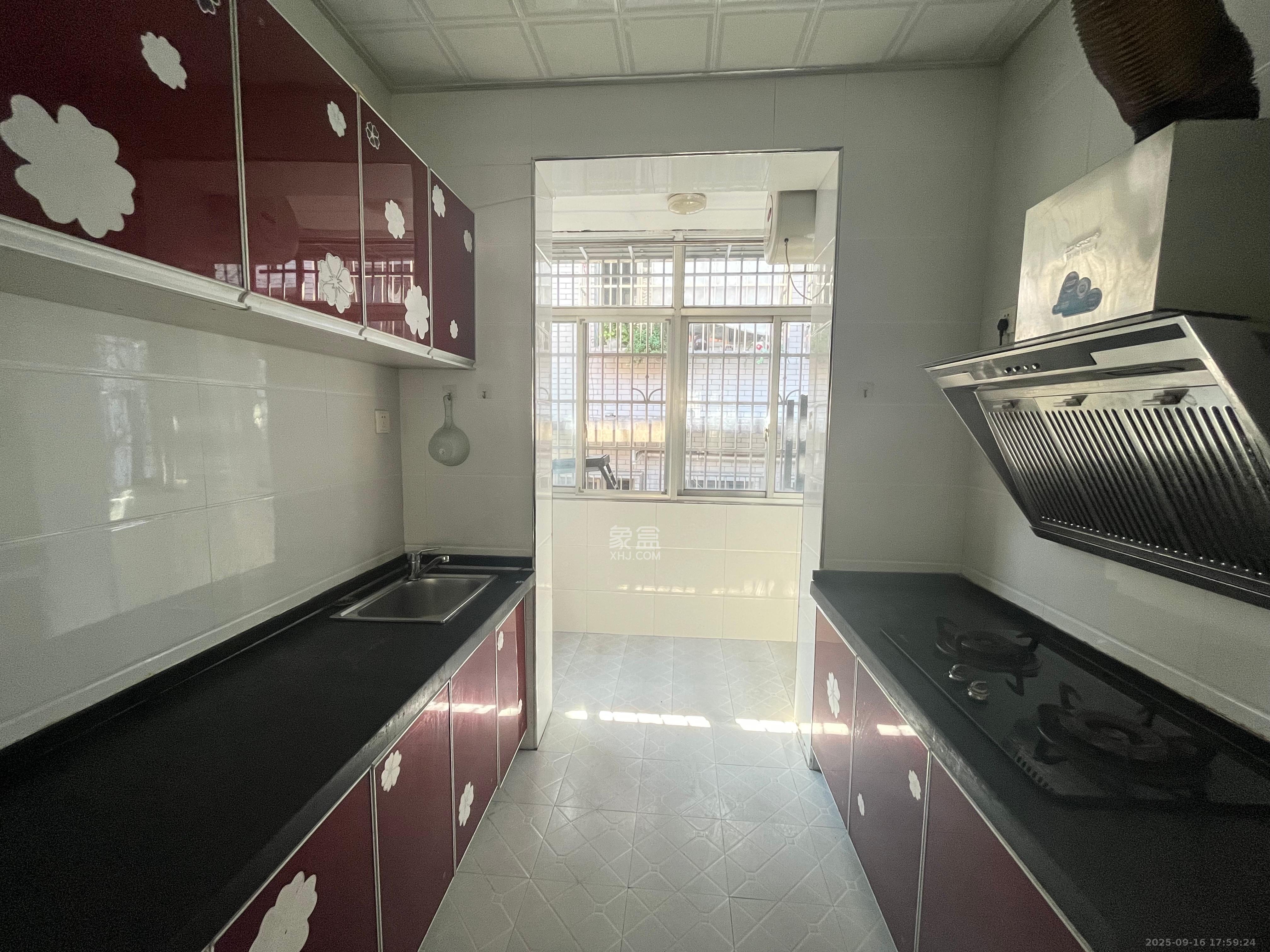 清水小区(浪琴湾清水小区) 2室2厅1卫 1700.0元/月 清水小区(浪琴湾清水小区) 2室2厅1卫 1700.0元/月室内图