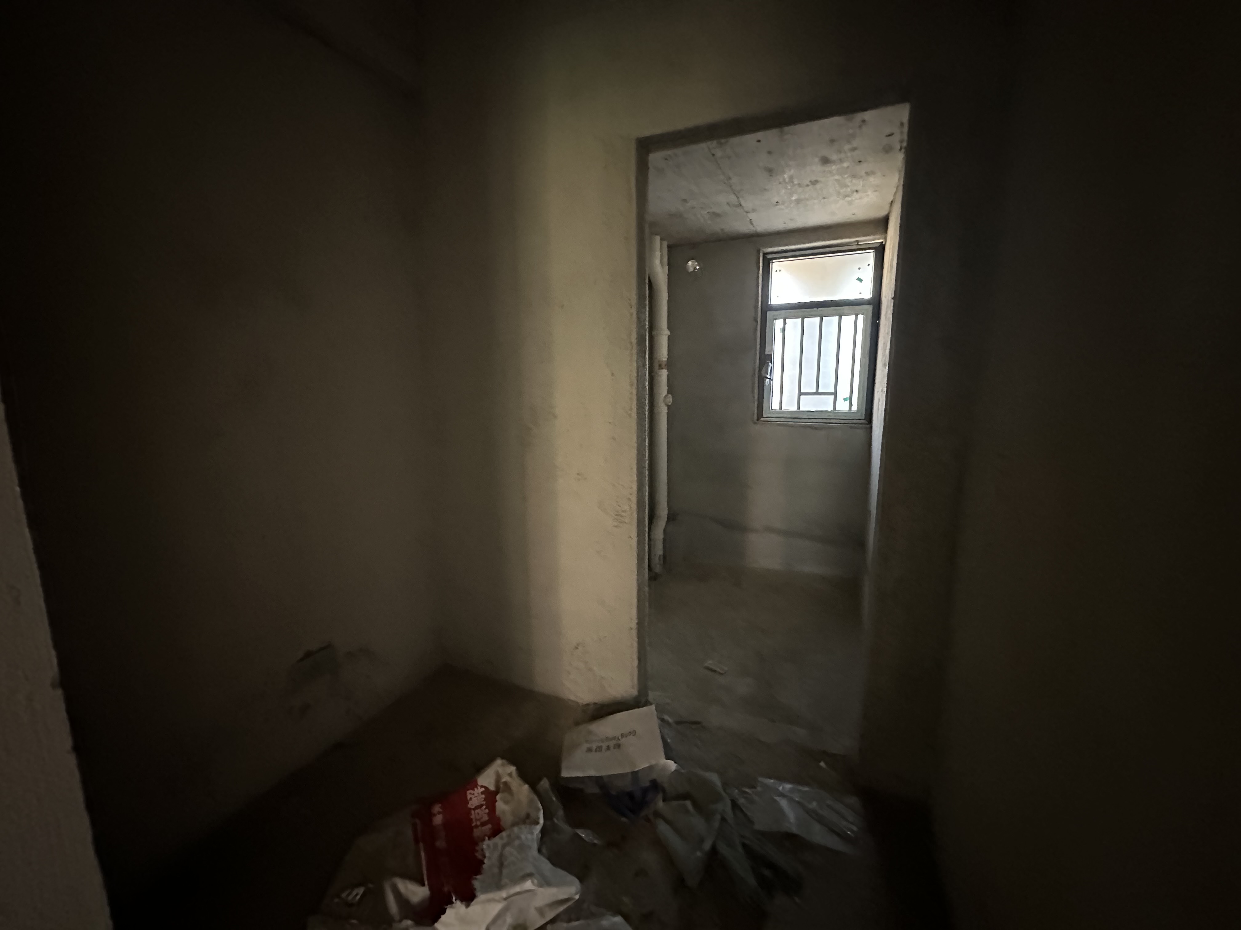 吉鸿花园 3室2厅2卫 65.5万 吉鸿花园 3室2厅2卫 65.5万客厅