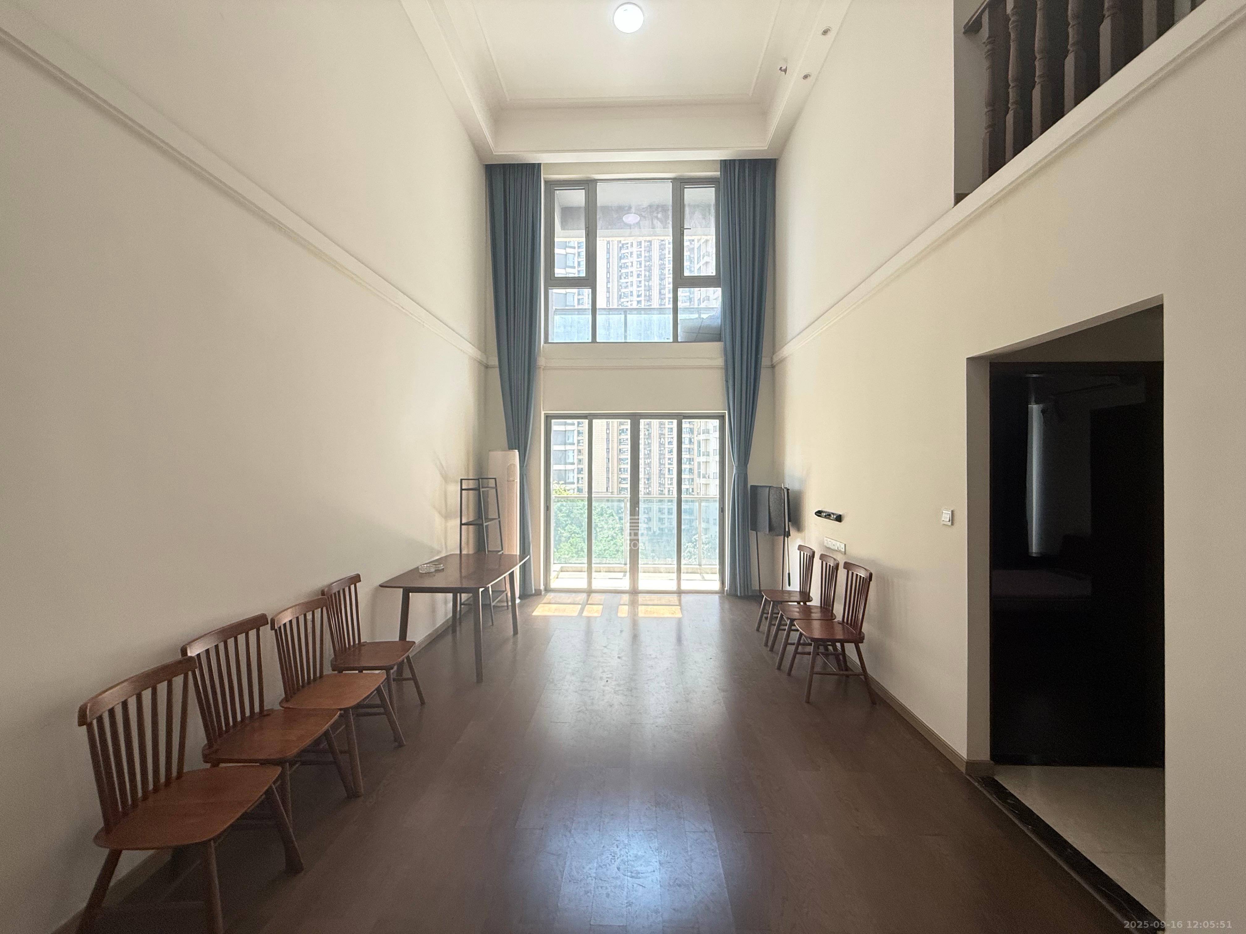 保利天禧C区 3室2厅2卫 4200.0元/月 保利天禧C区 3室2厅2卫 4200.0元/月室内图