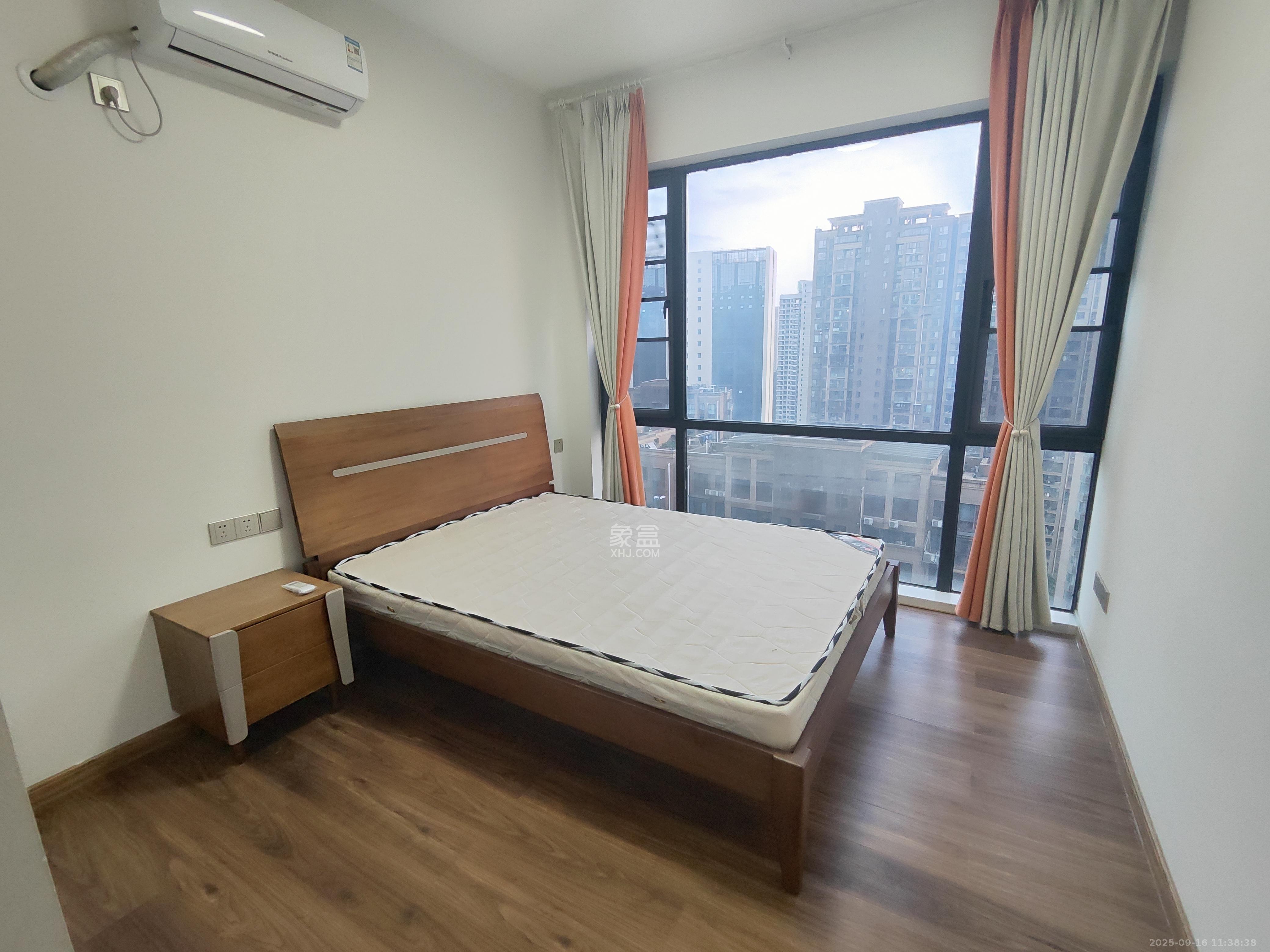 辉煌国际城一期  2室2厅1卫    2500.0元/月室内图