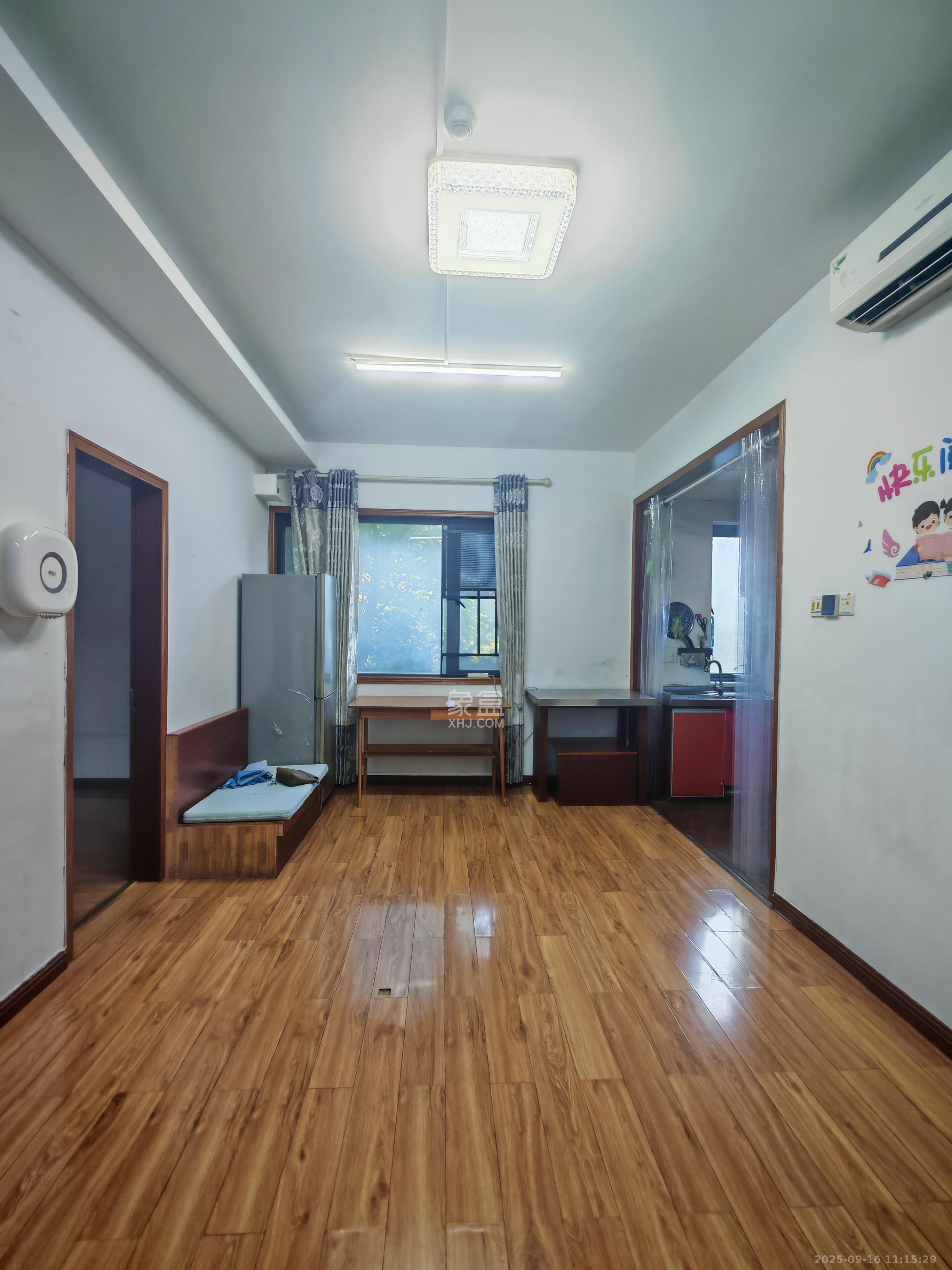 万博汇  2室1厅1卫    2300.0元/月 万博汇  2室1厅1卫    2300.0元/月室内图