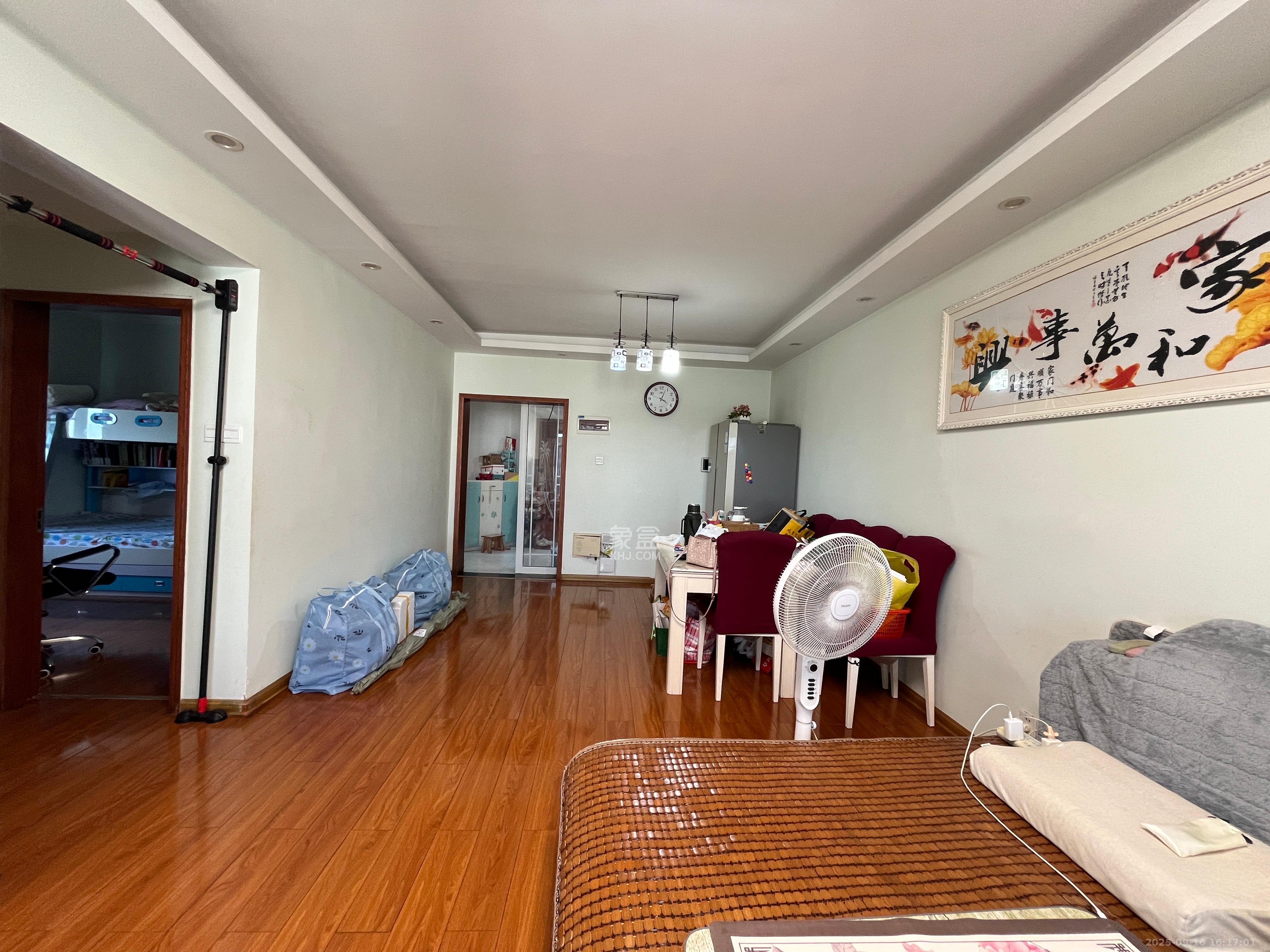 九峰远见 2室1厅1卫 2400.0元/月 九峰远见 2室1厅1卫 2400.0元/月室内图