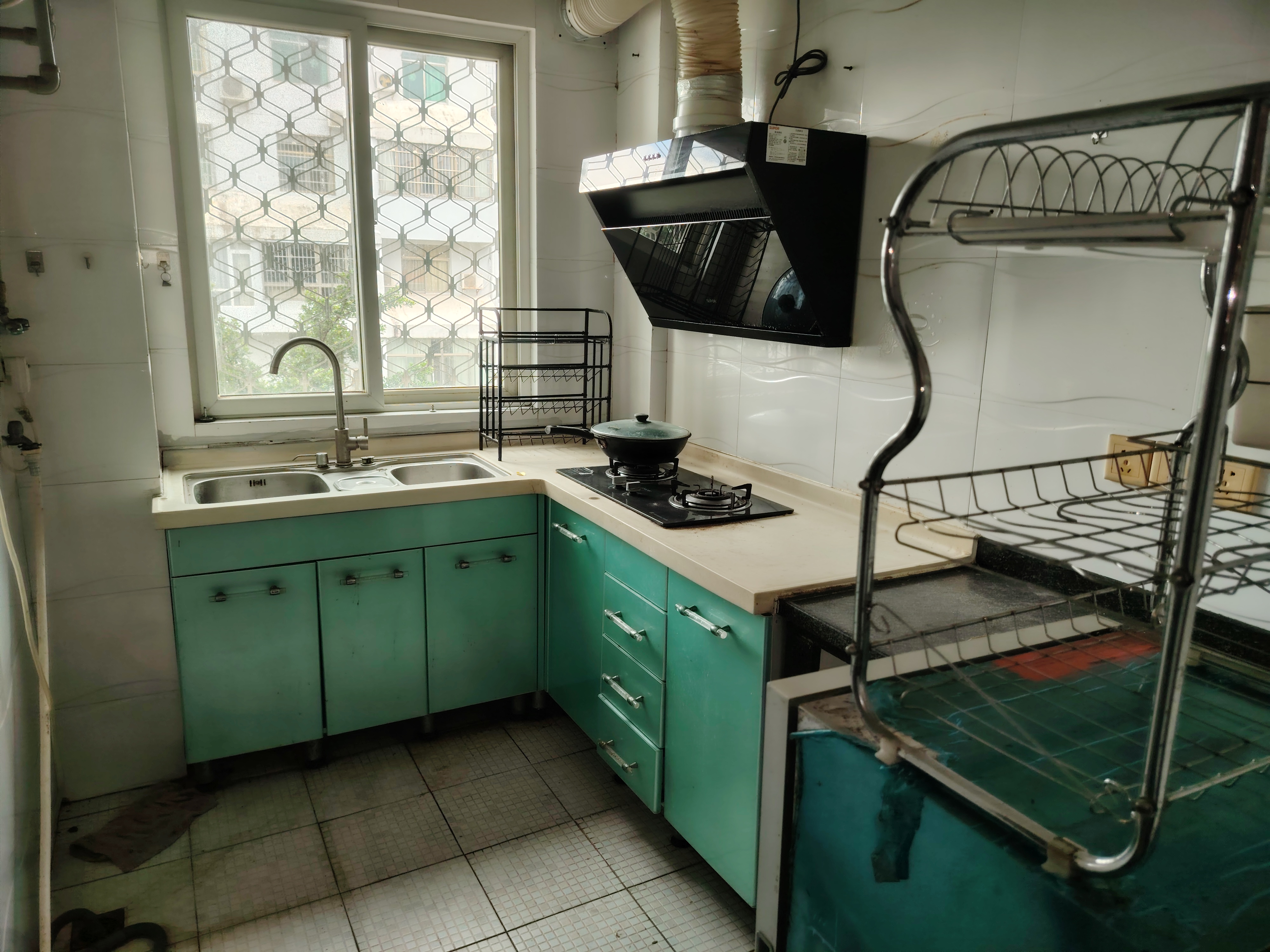 顺发新村 4室2厅2卫 2600.0元/月 顺发新村 4室2厅2卫 2600.0元/月室内图