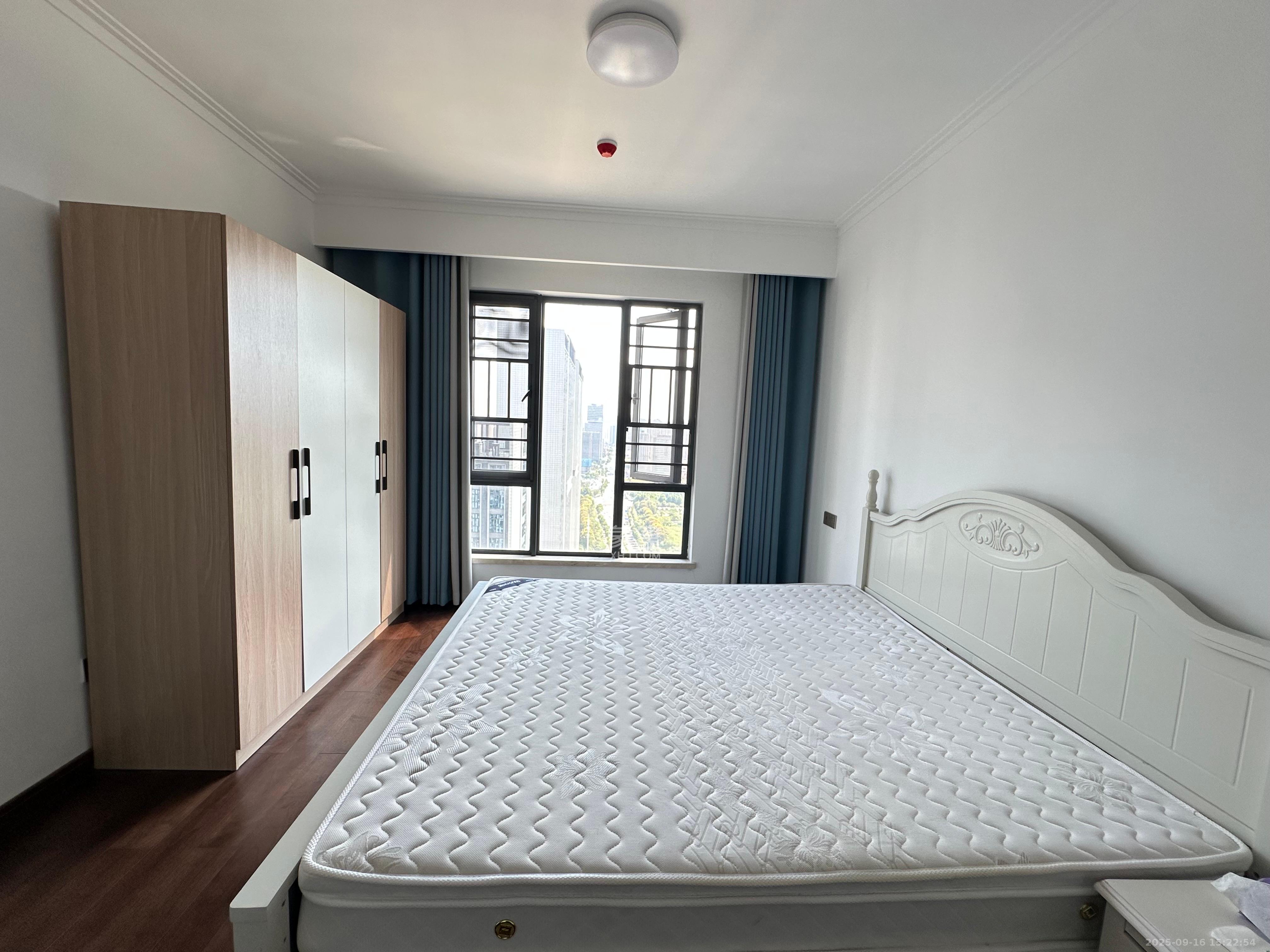 绿地长沙城际空间站（绿地新里佳苑）  4室2厅2卫    3900.0元/月室内图