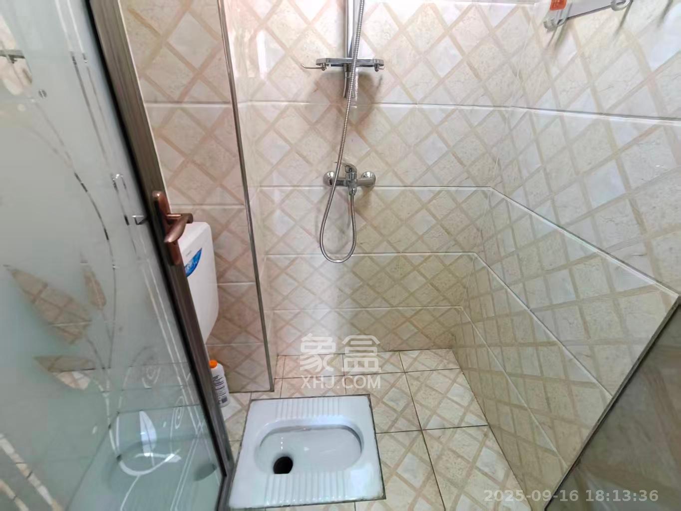 爱民路省工商局宿舍 3室2厅2卫 2400.0元/月 爱民路省工商局宿舍 3室2厅2卫 2400.0元/月室内图