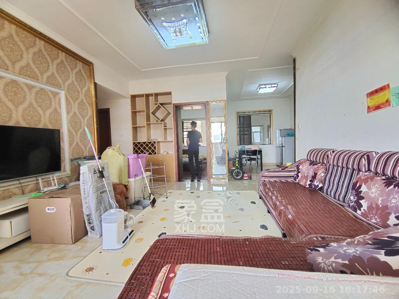 中南红领邦(红星嘉和苑) 3室2厅2卫 2000.0元/月 中南红领邦(红星嘉和苑) 3室2厅2卫 2000.0元/月室内图