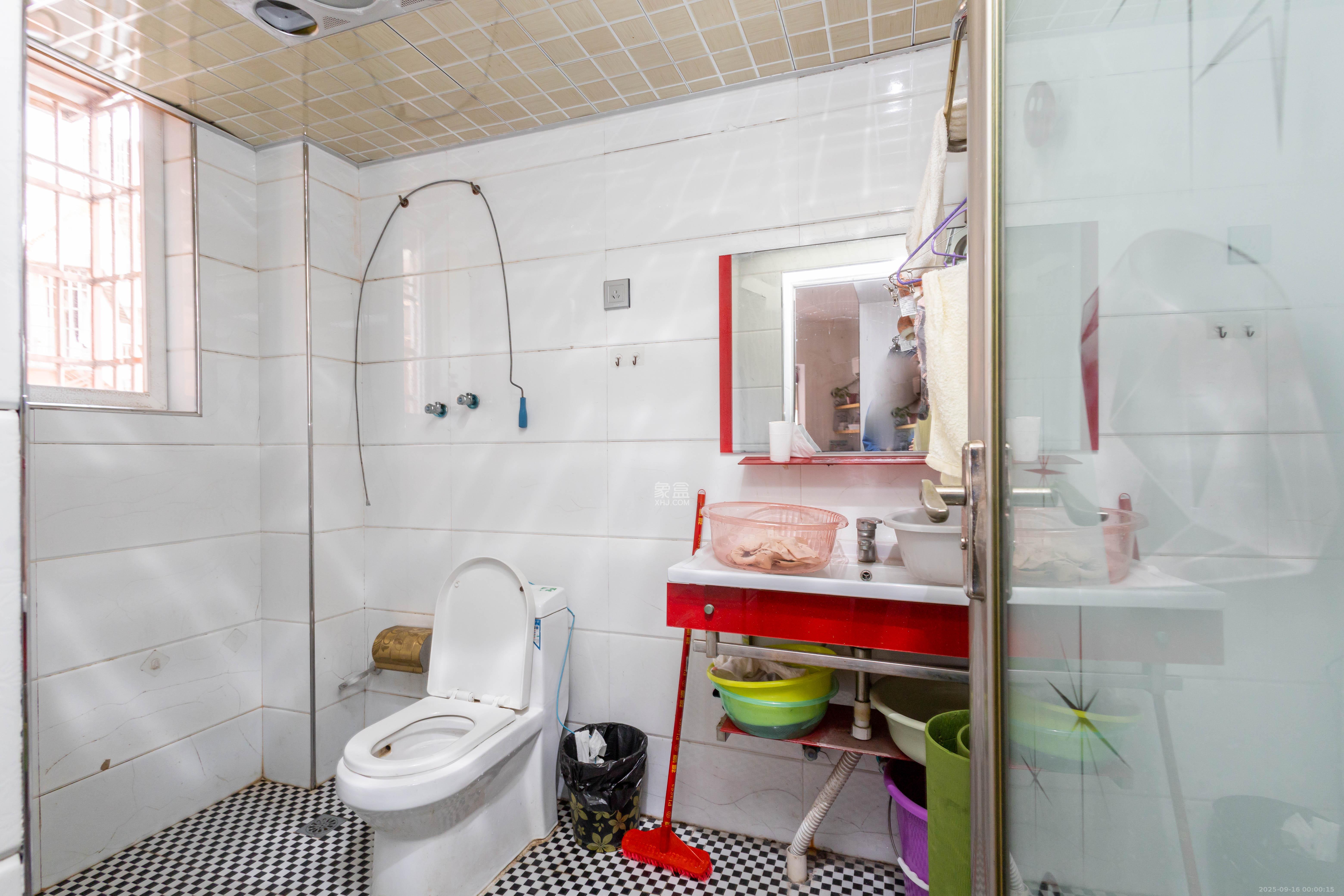 紫东苑(星沙) 3室2厅2卫 57.0万 紫东苑(星沙) 3室2厅2卫 57.0万卫生间