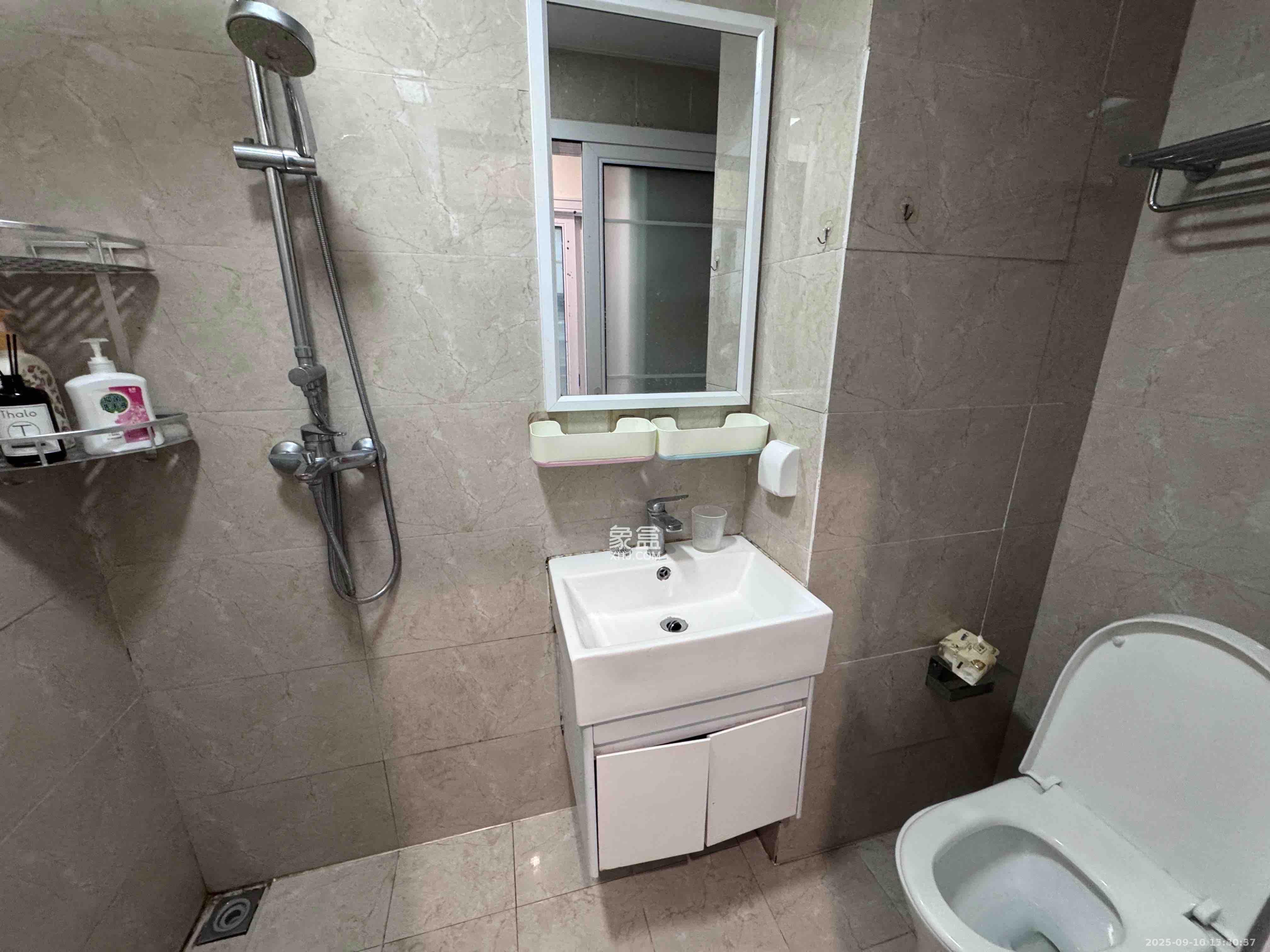 中建信和城  1室1厅1卫    1500.0元/月 中建信和城  1室1厅1卫    1500.0元/月室内图