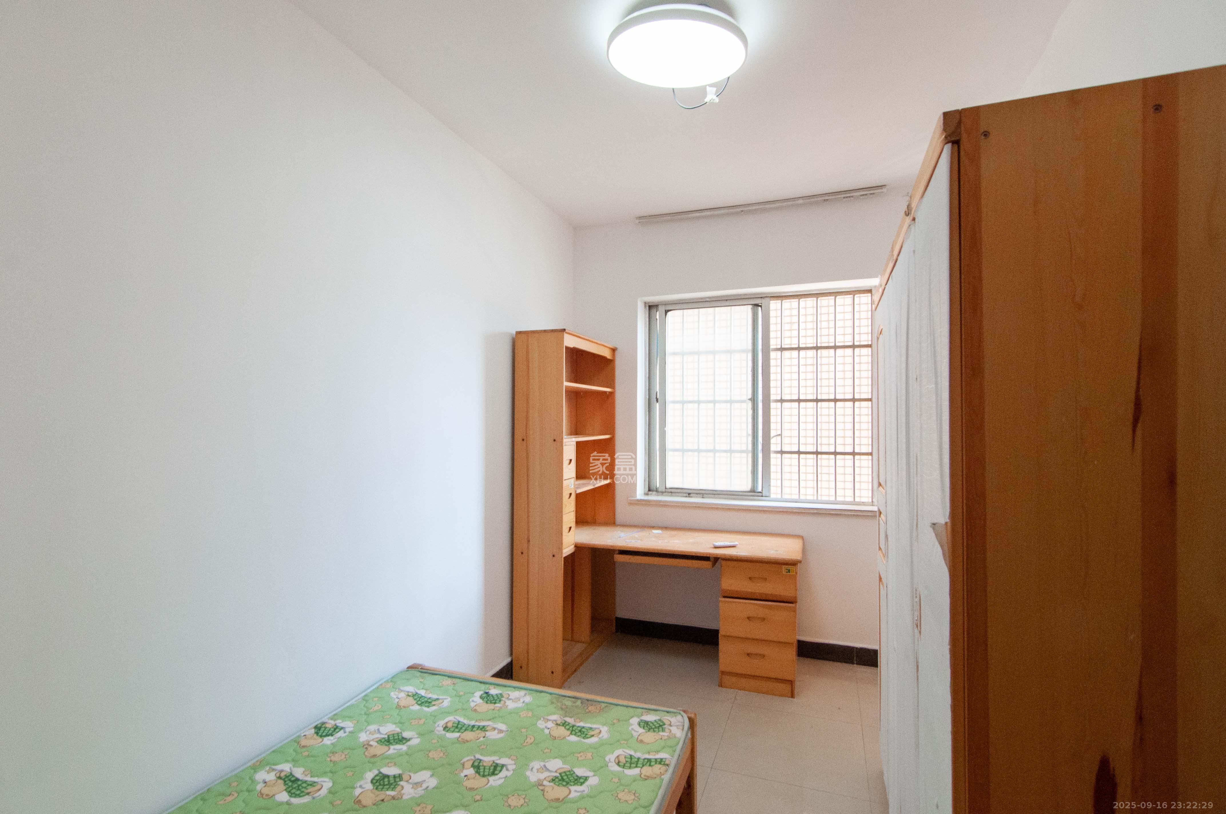 麓谷雅园  3室2厅2卫    66.8万其他