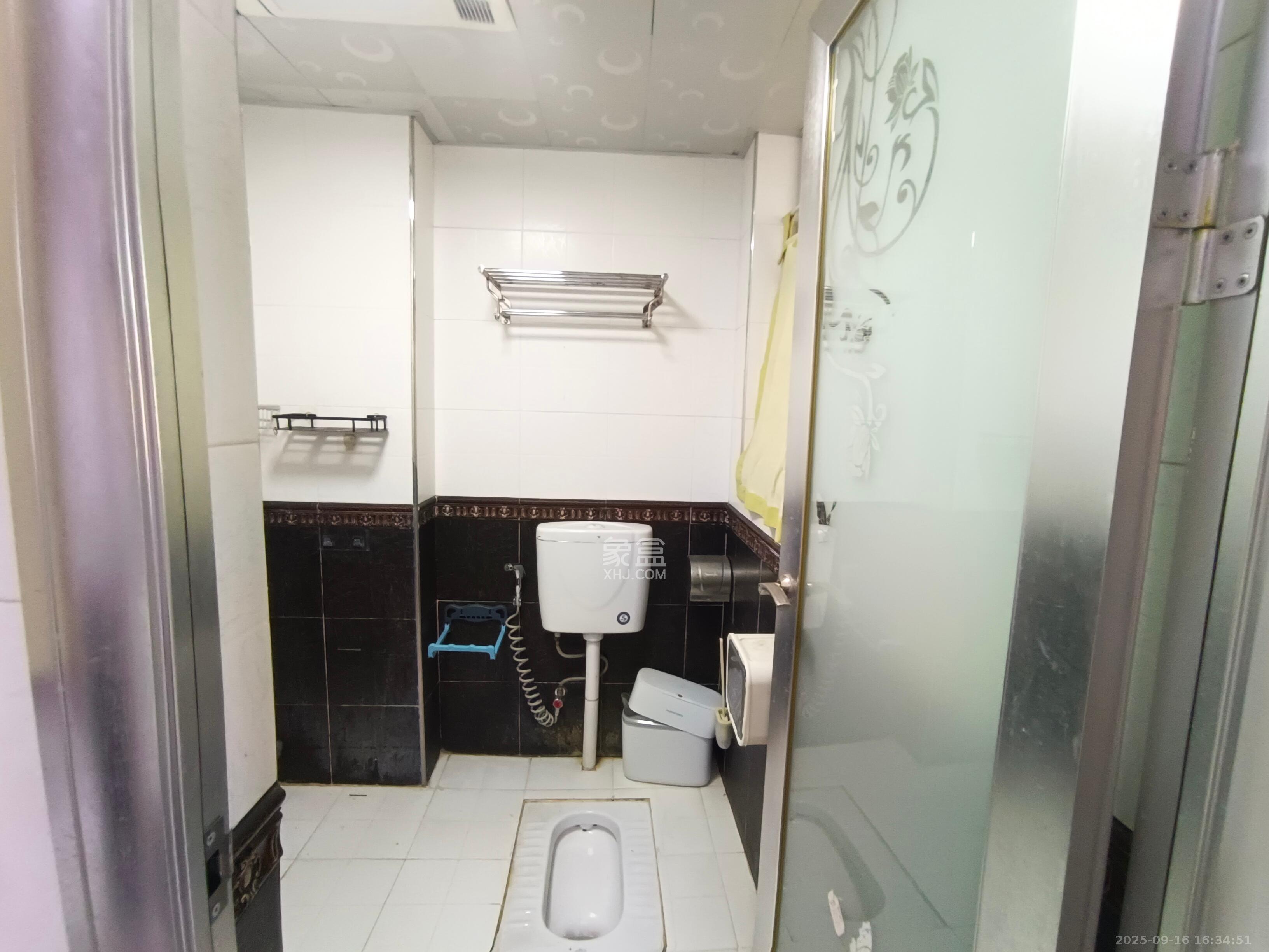 湘诚嘉园  3室2厅2卫    3000.0元/月室内图