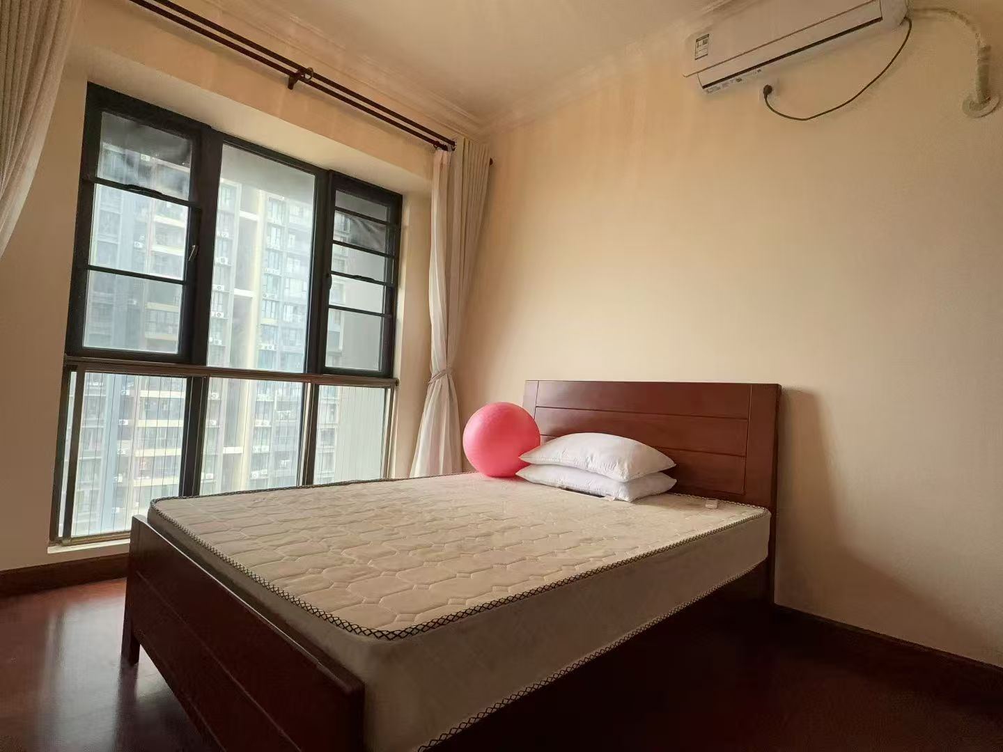 恒大美丽沙天寰湾 3室2厅2卫 4500.0元/月 恒大美丽沙天寰湾 3室2厅2卫 4500.0元/月室内图