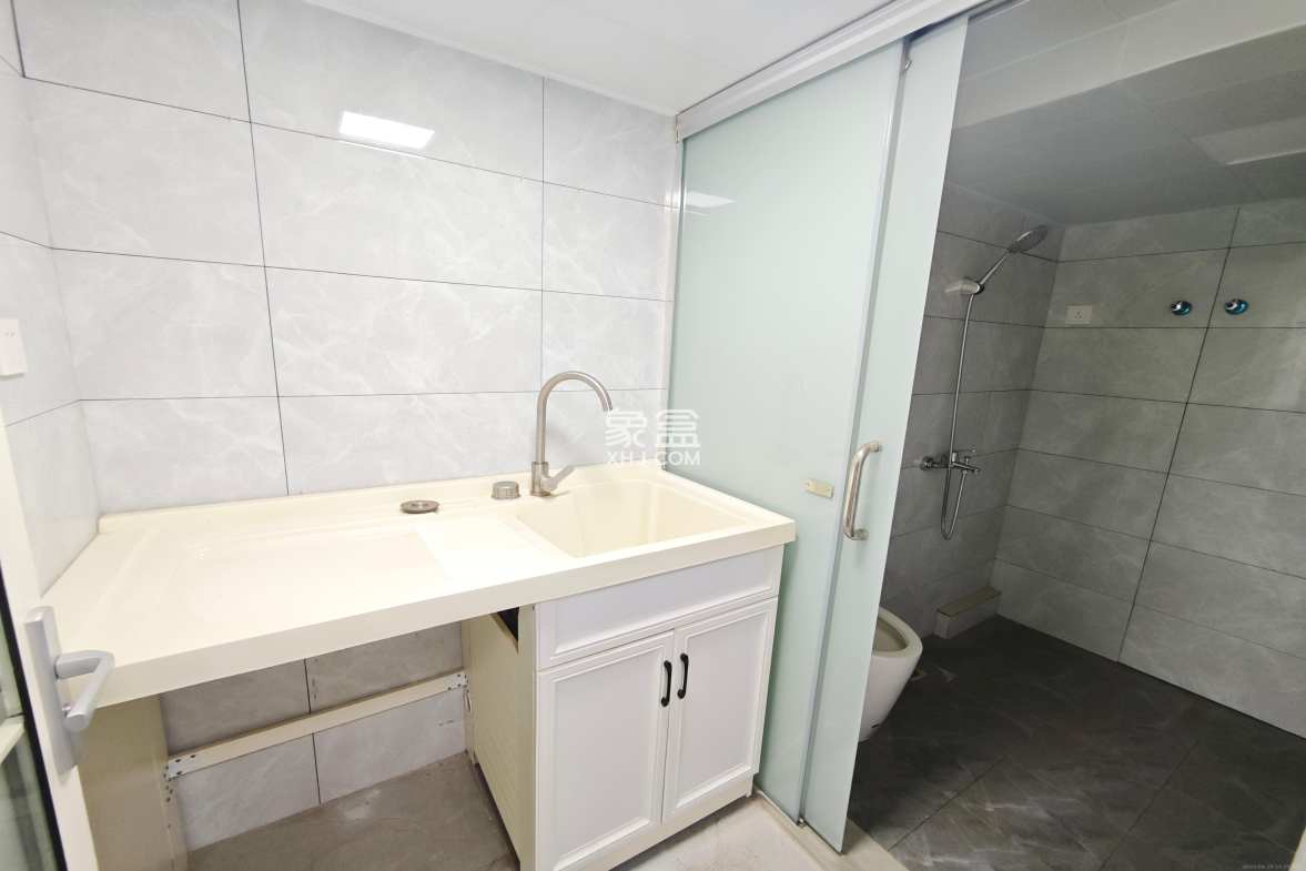 明昇壹城(明昇时代广场)三期 2室2厅1卫 2400.0元/月 明昇壹城(明昇时代广场)三期 2室2厅1卫 2400.0元/月室内图