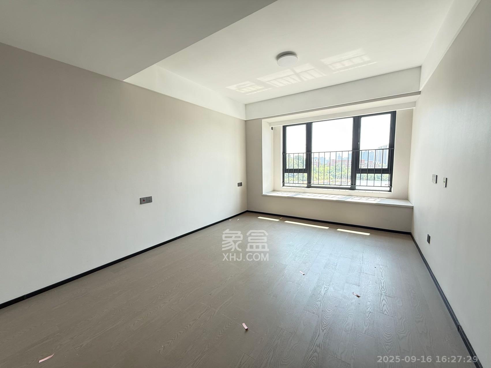 轨道万科璞悦湾  3室2厅2卫    4800.0元/月室内图