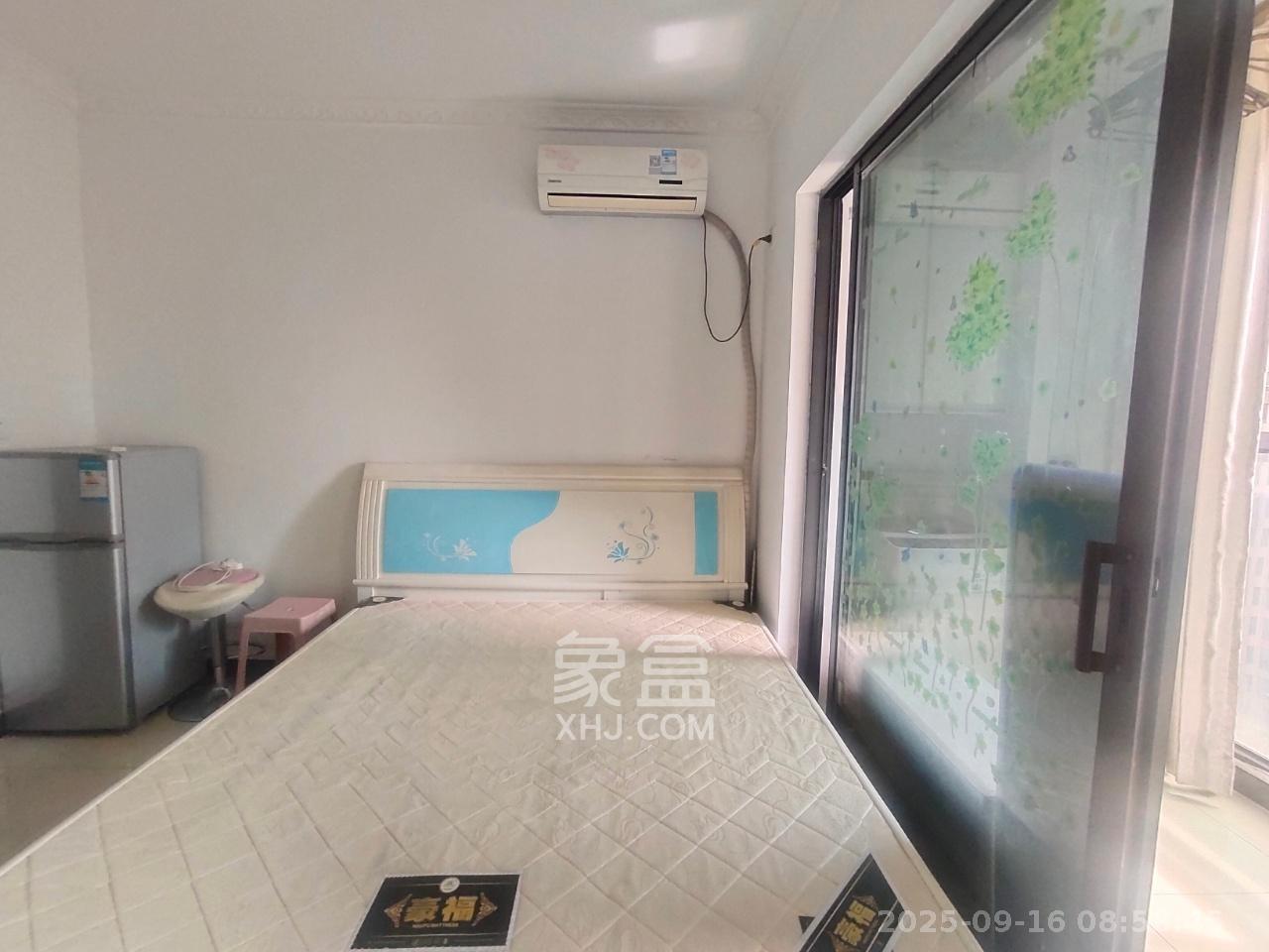达美D6区  1室1厅1卫   1400.00元/月室内图