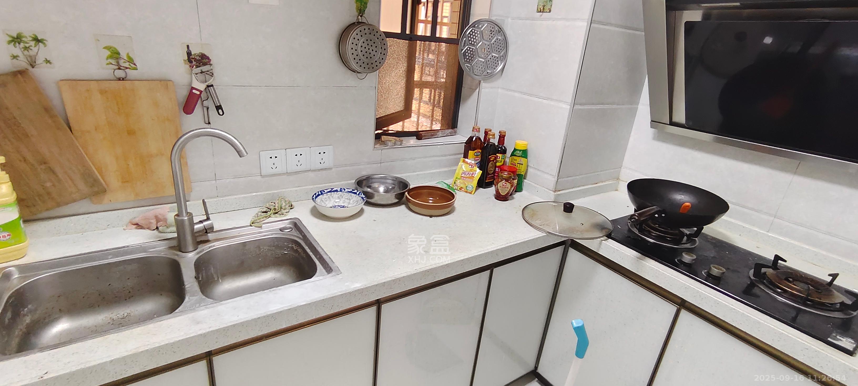 叠彩兰亭  3室2厅2卫    2200.0元/月室内图