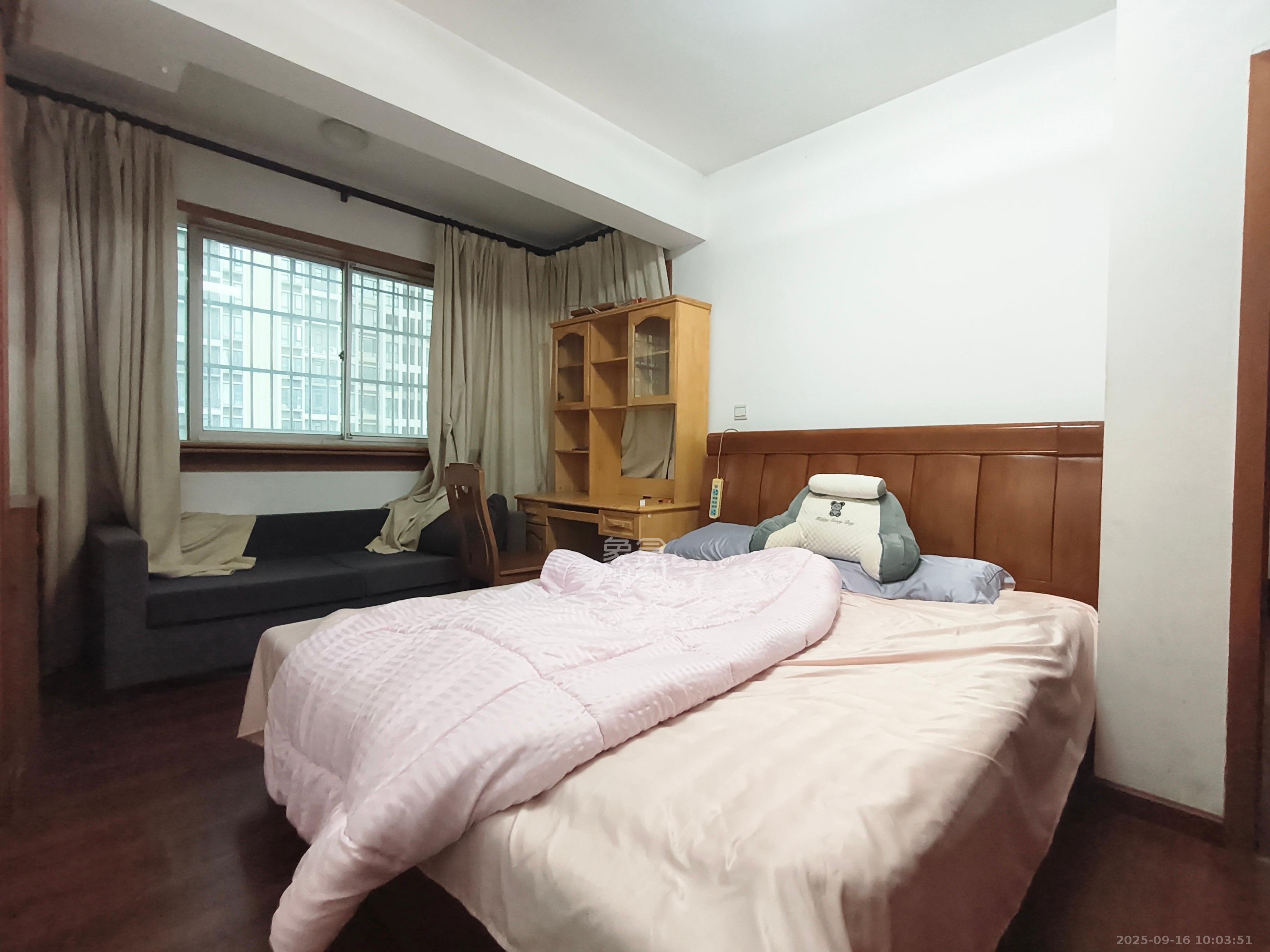 茶叶大市场“山水茗园”  2室1厅1卫   1200.00元/月室内图
