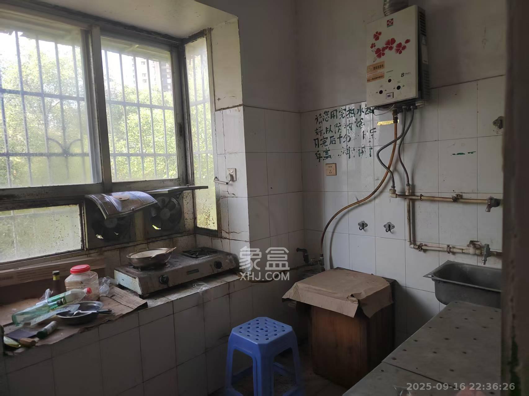 铸造厂宿舍  4室2厅1卫   2100.00元/月室内图