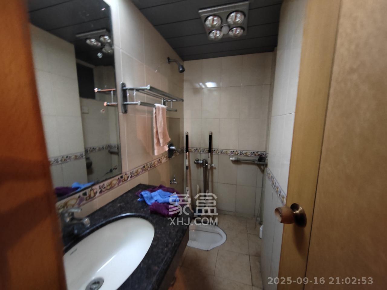 电信花园  3室2厅2卫   2400.00元/月室内图