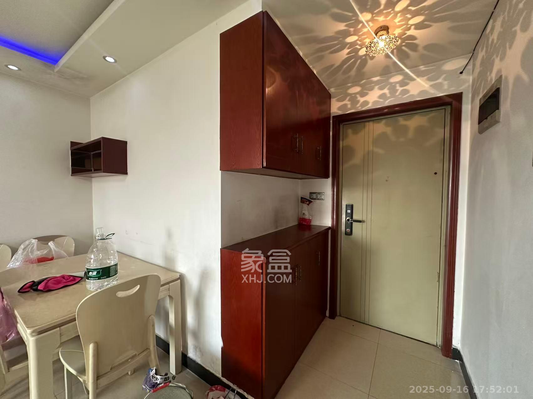 怡海星城 2室2厅1卫 1300.0元/月 怡海星城 2室2厅1卫 1300.0元/月室内图