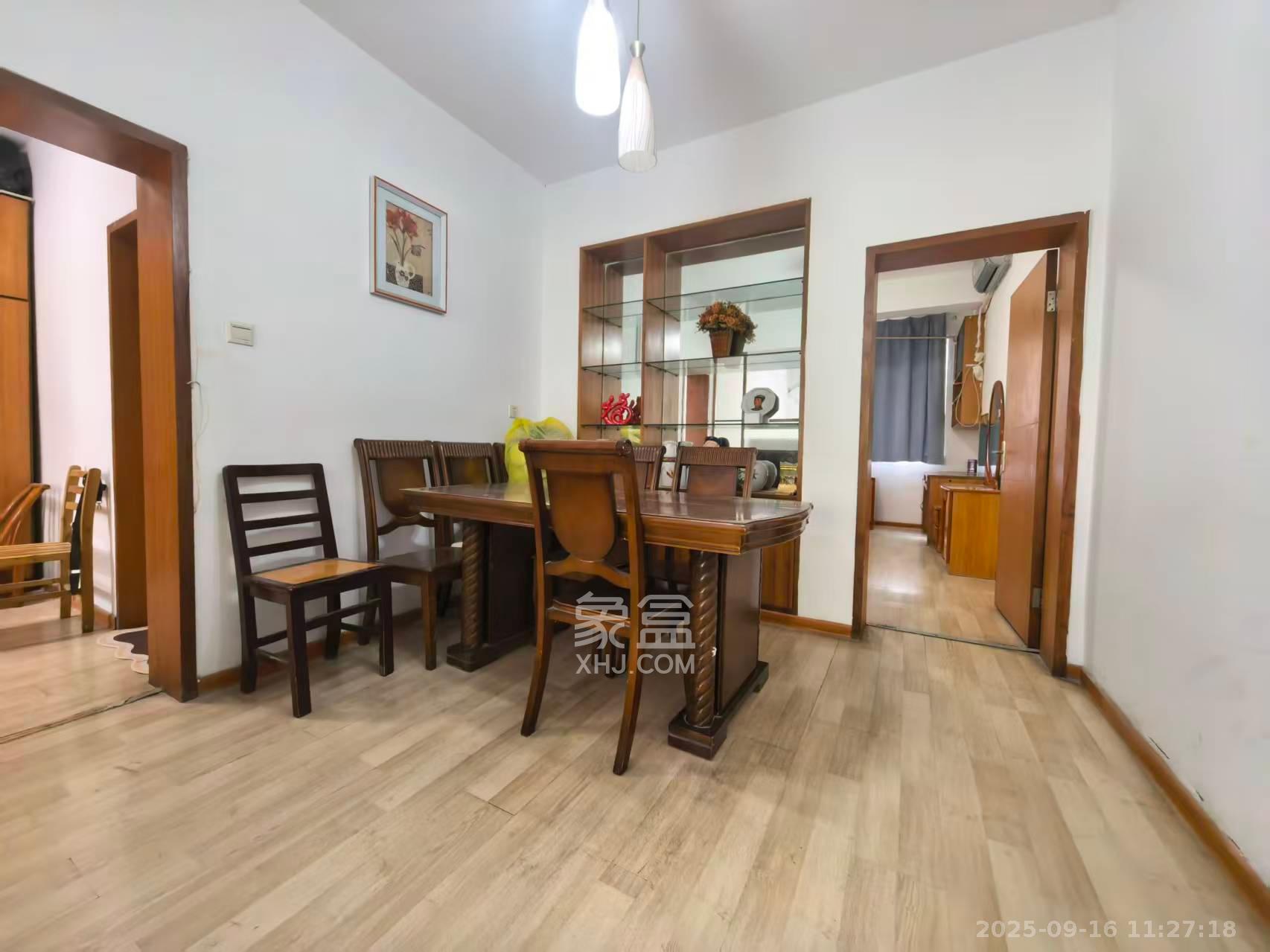 湘农桥社区 2室2厅1卫 2800.0元/月 湘农桥社区 2室2厅1卫 2800.0元/月室内图