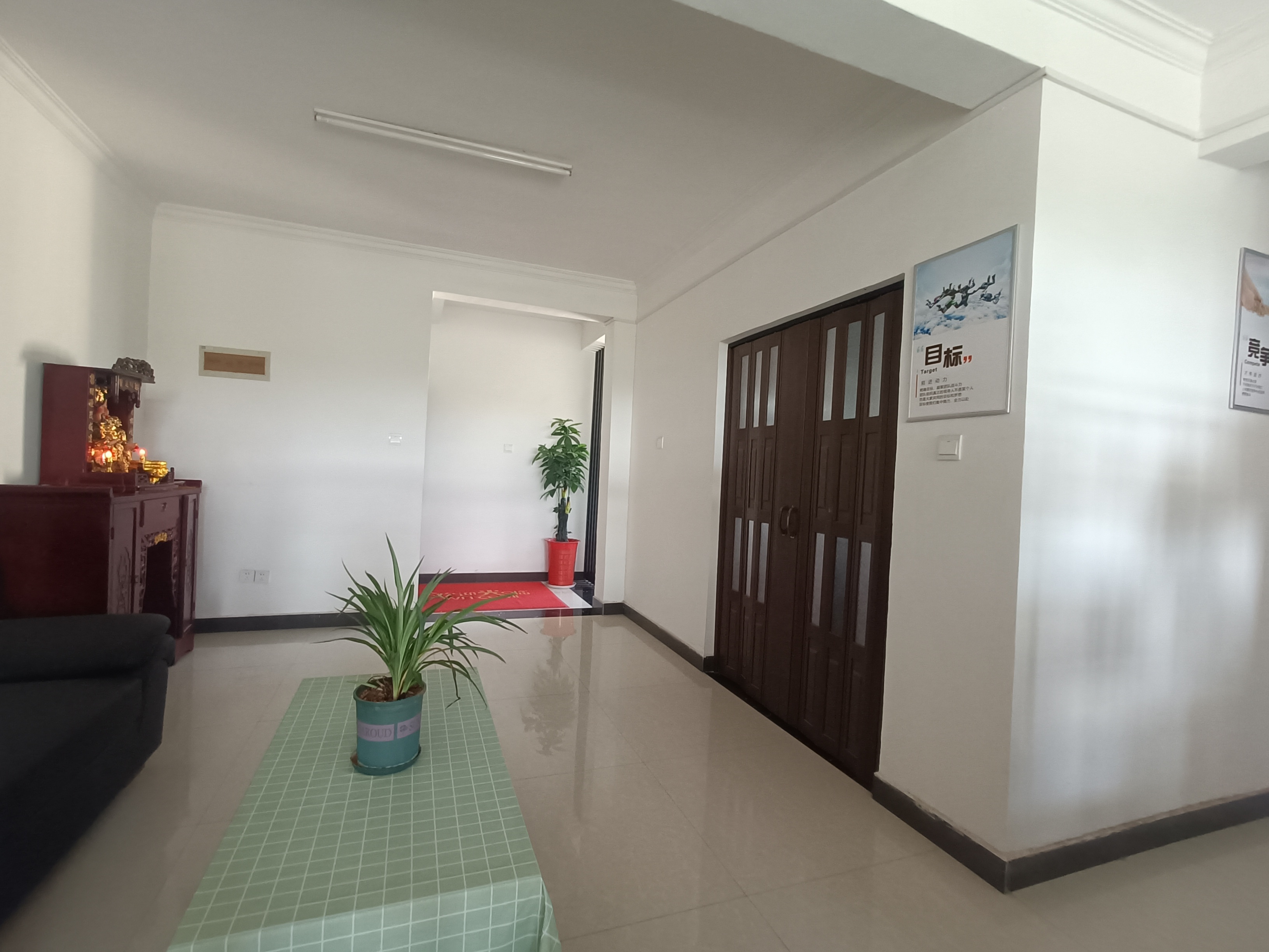 顺景嘉园 4室2厅2卫 85.8万 顺景嘉园 4室2厅2卫 85.8万客厅