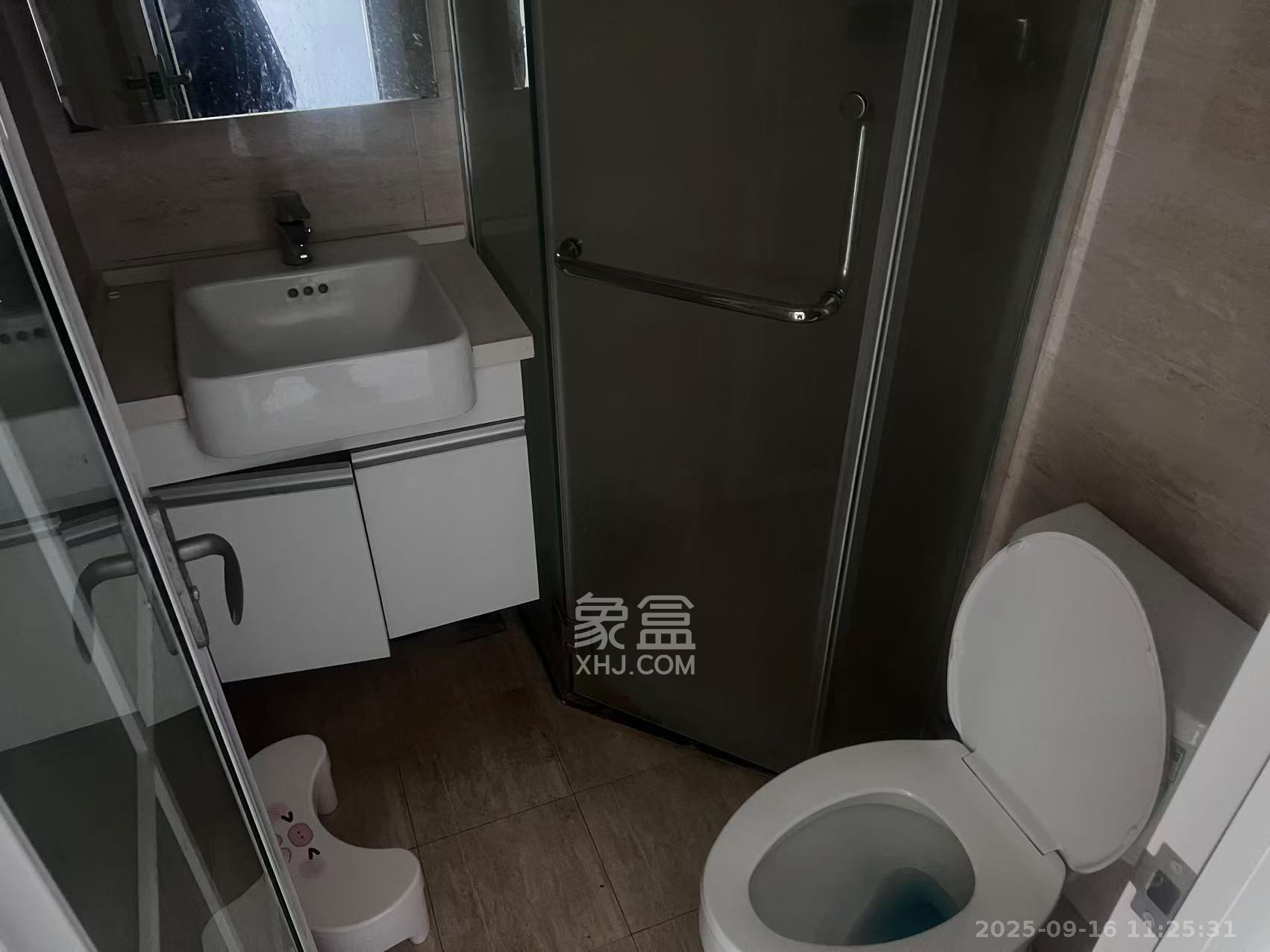 绿地之窗   29.8㎡      900.0元/月室内图